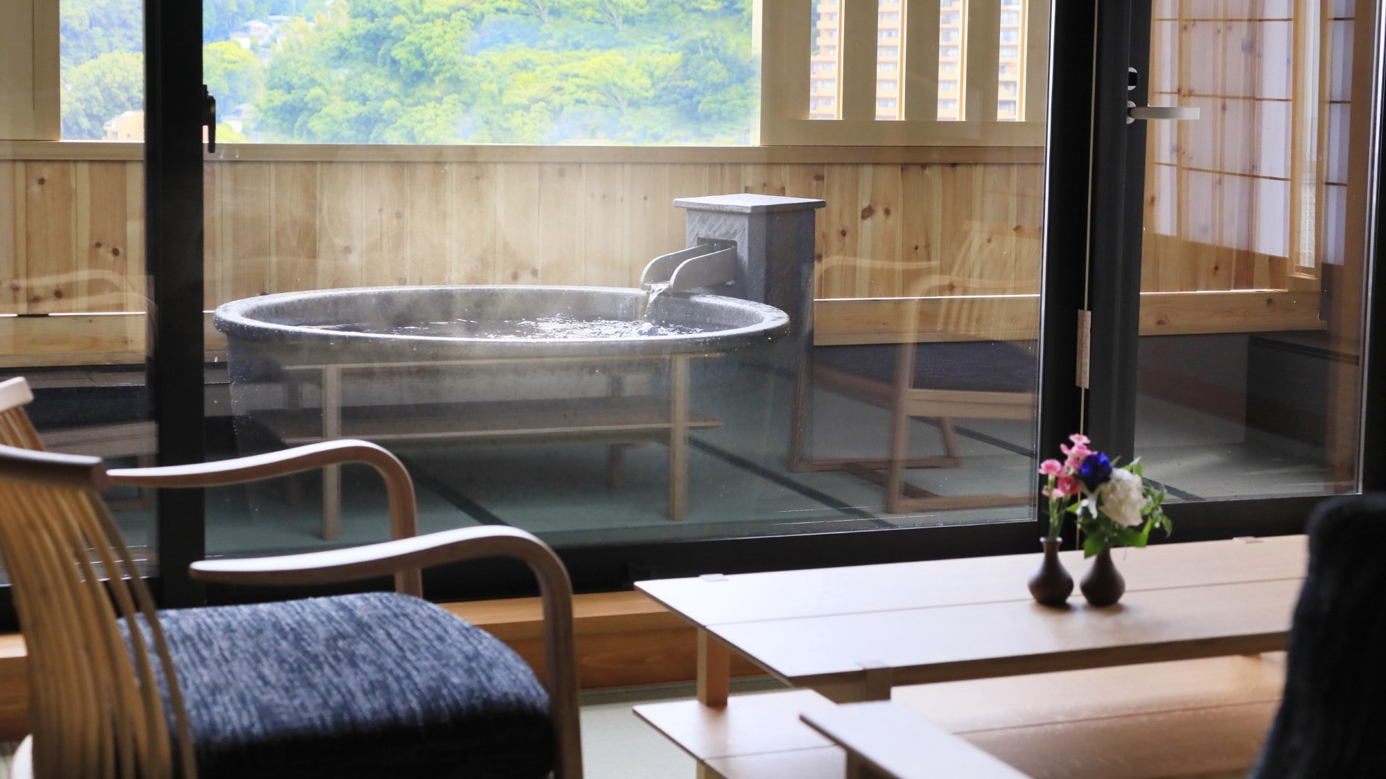 【Non Smoking】Deluxe Room with Semi-Open-Air Bath