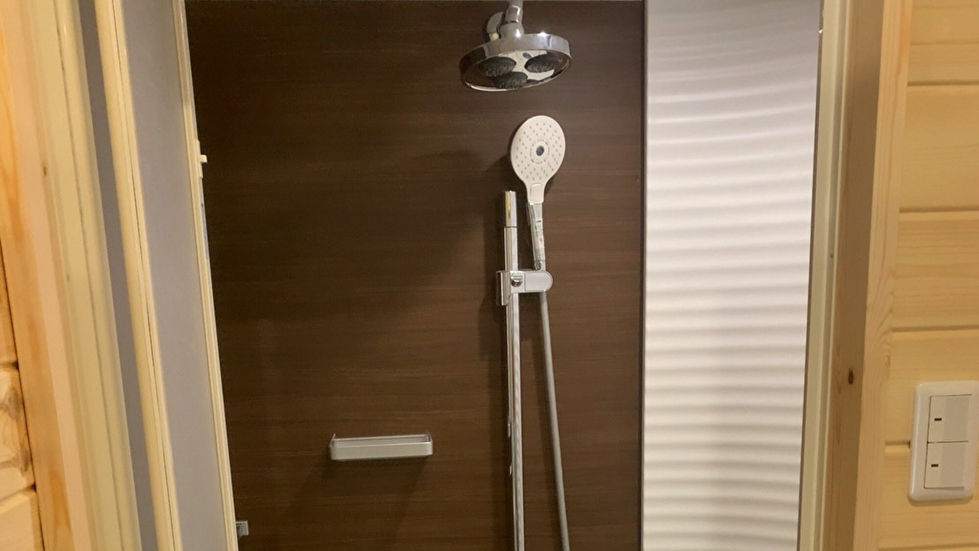 ห้องอาบน้ำในกระท่อม 3 ชั้น