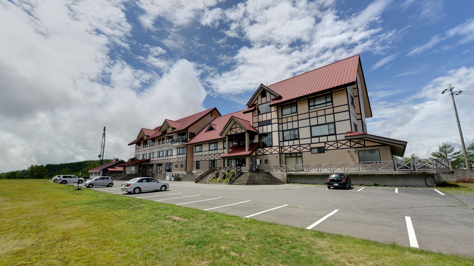 *Exterior/360-degree panoramic view! Nothing obstructs your view.