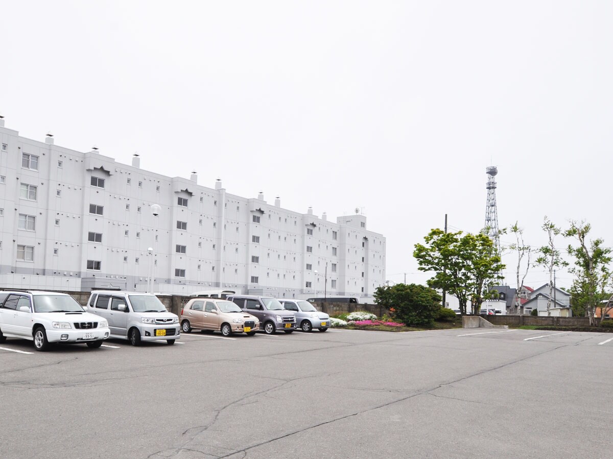 [Parking lot] Large second parking lot