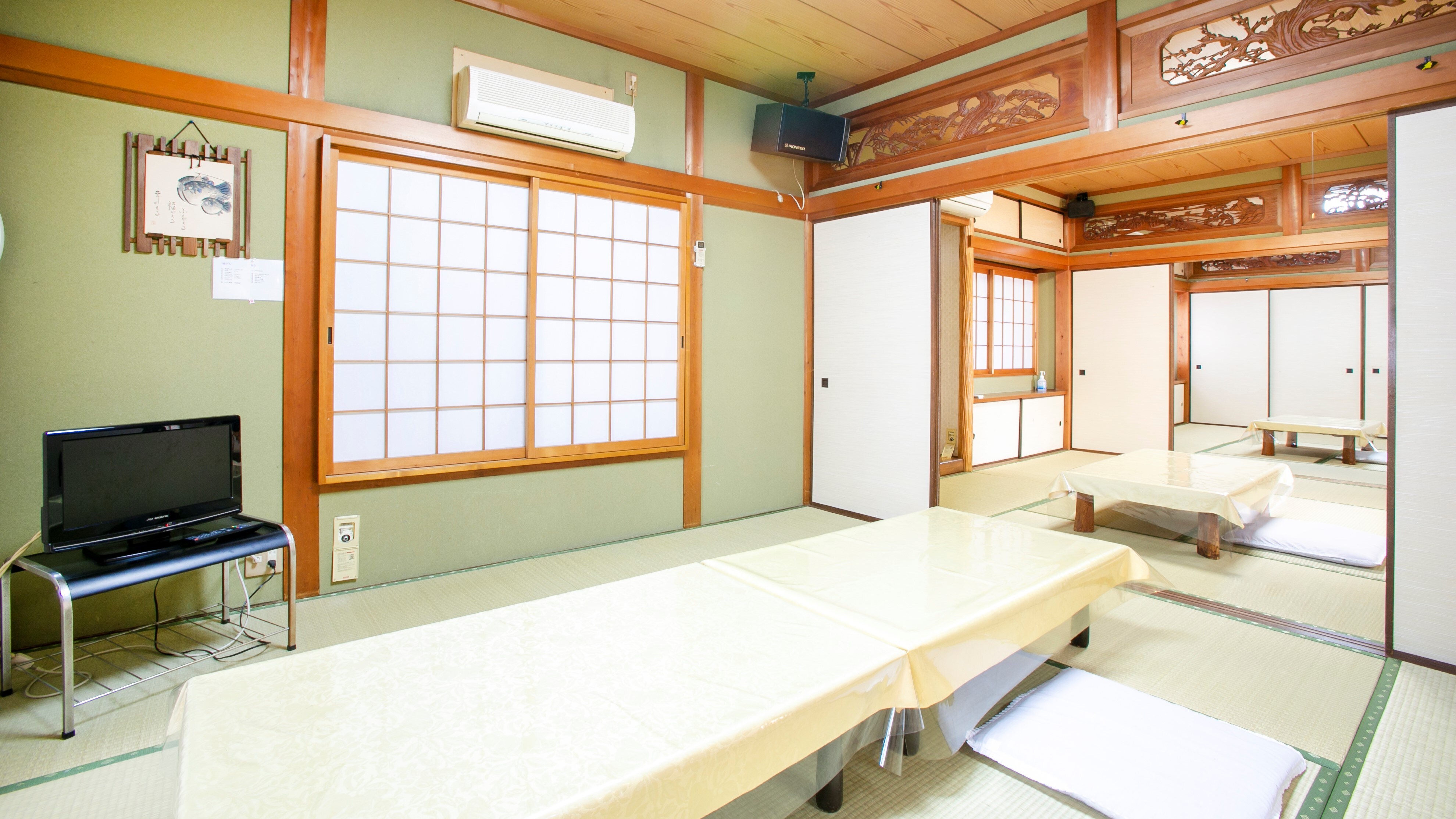Second floor guest rooms