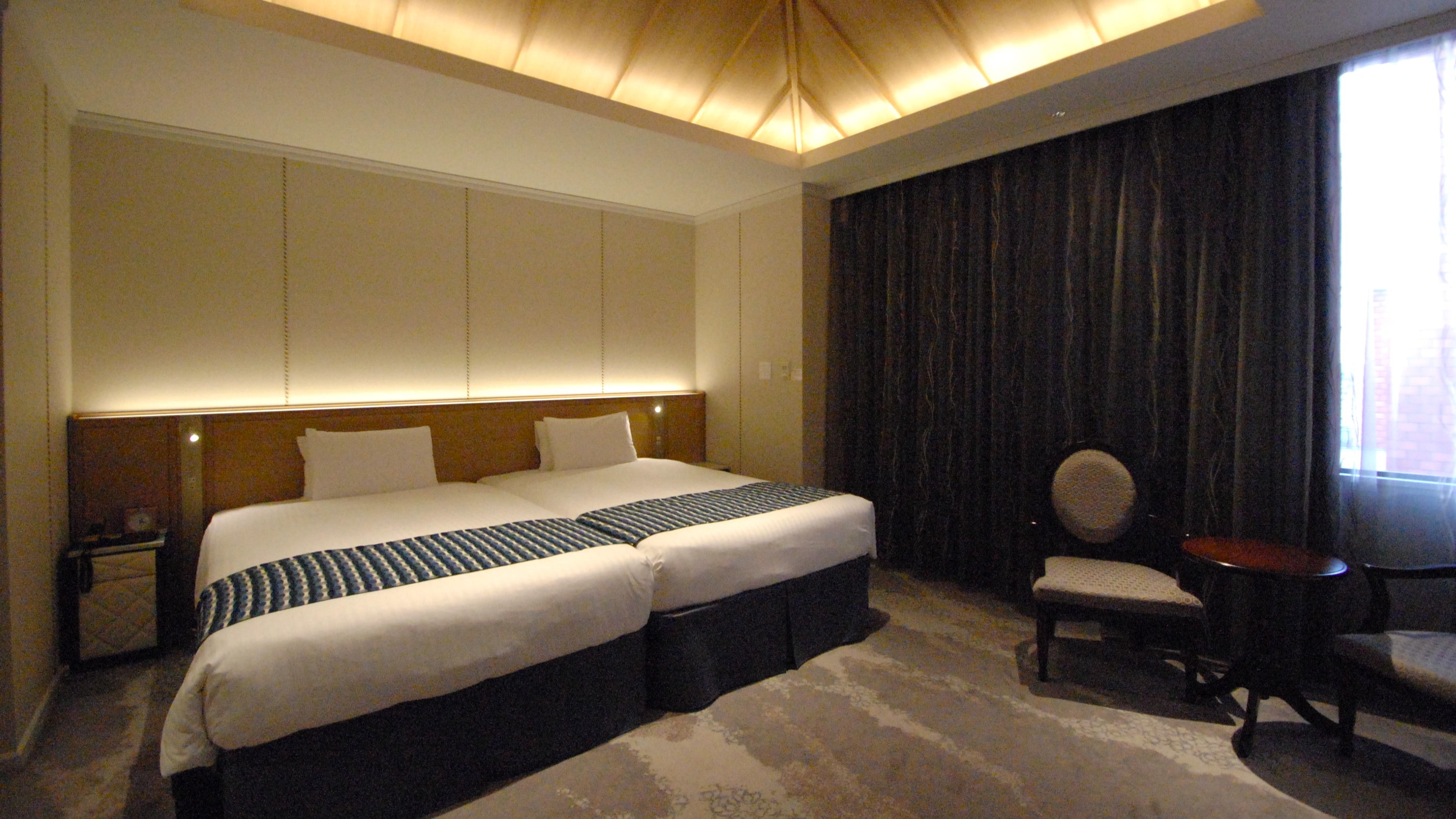 [Non-smoking] Universal DX Twin Room / Semi-double 120cm width 32 square meters 1