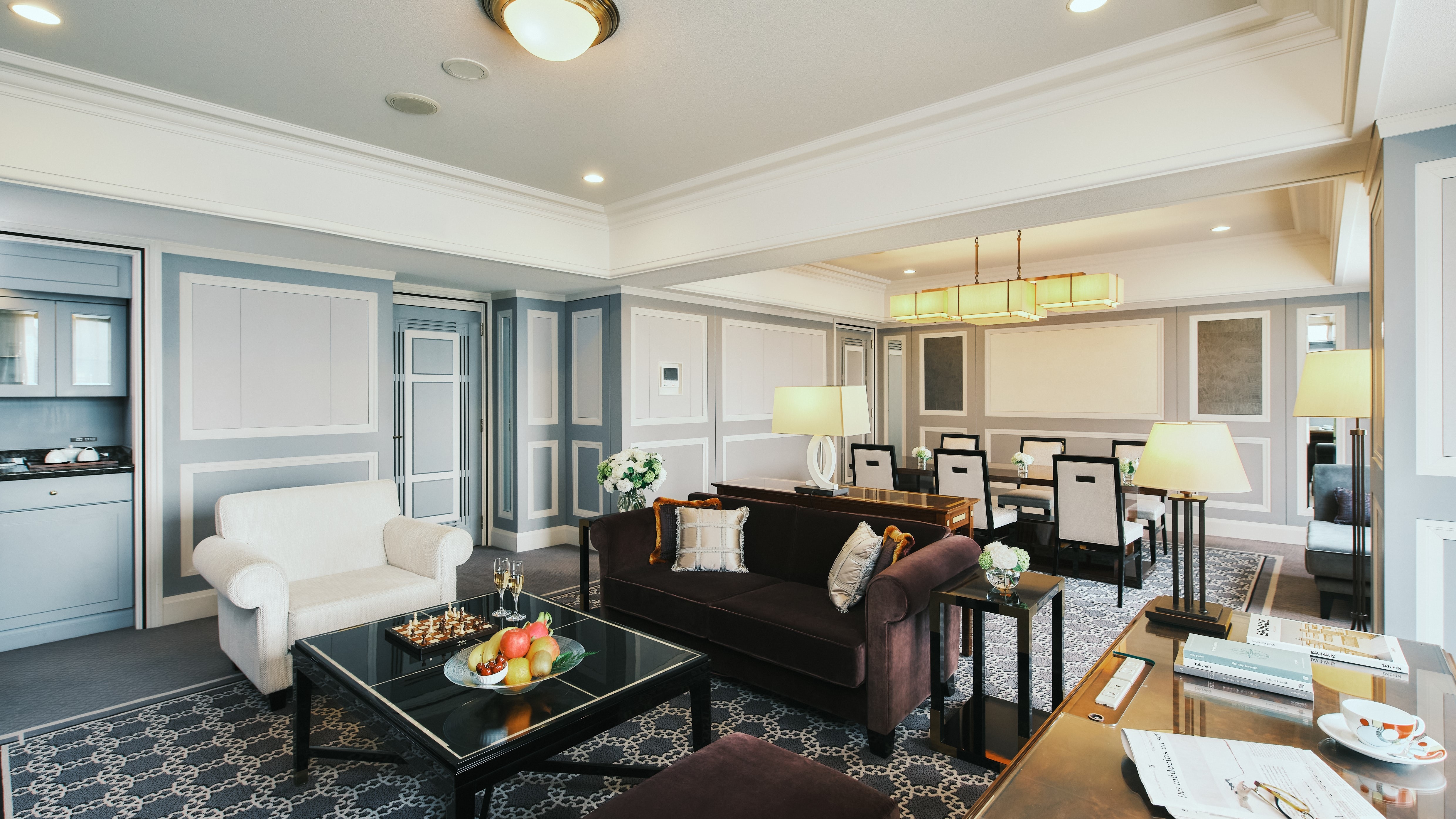 Imperial Floor 15th floor "Plaza Suite" Living Room (approx. 168 m2)