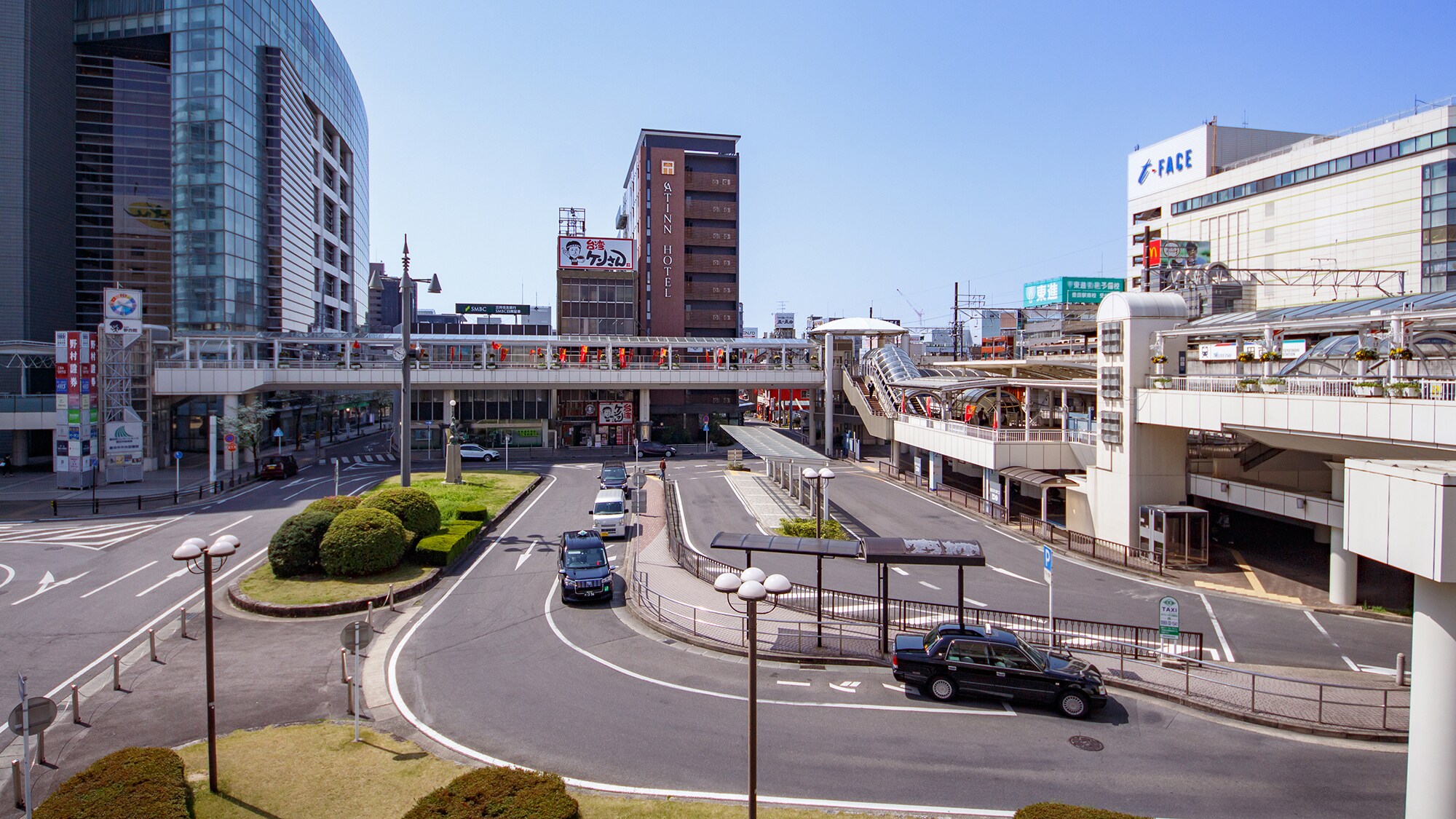 ◆Exterior (distant view) About 50 seconds walk from Toyotashi Station!