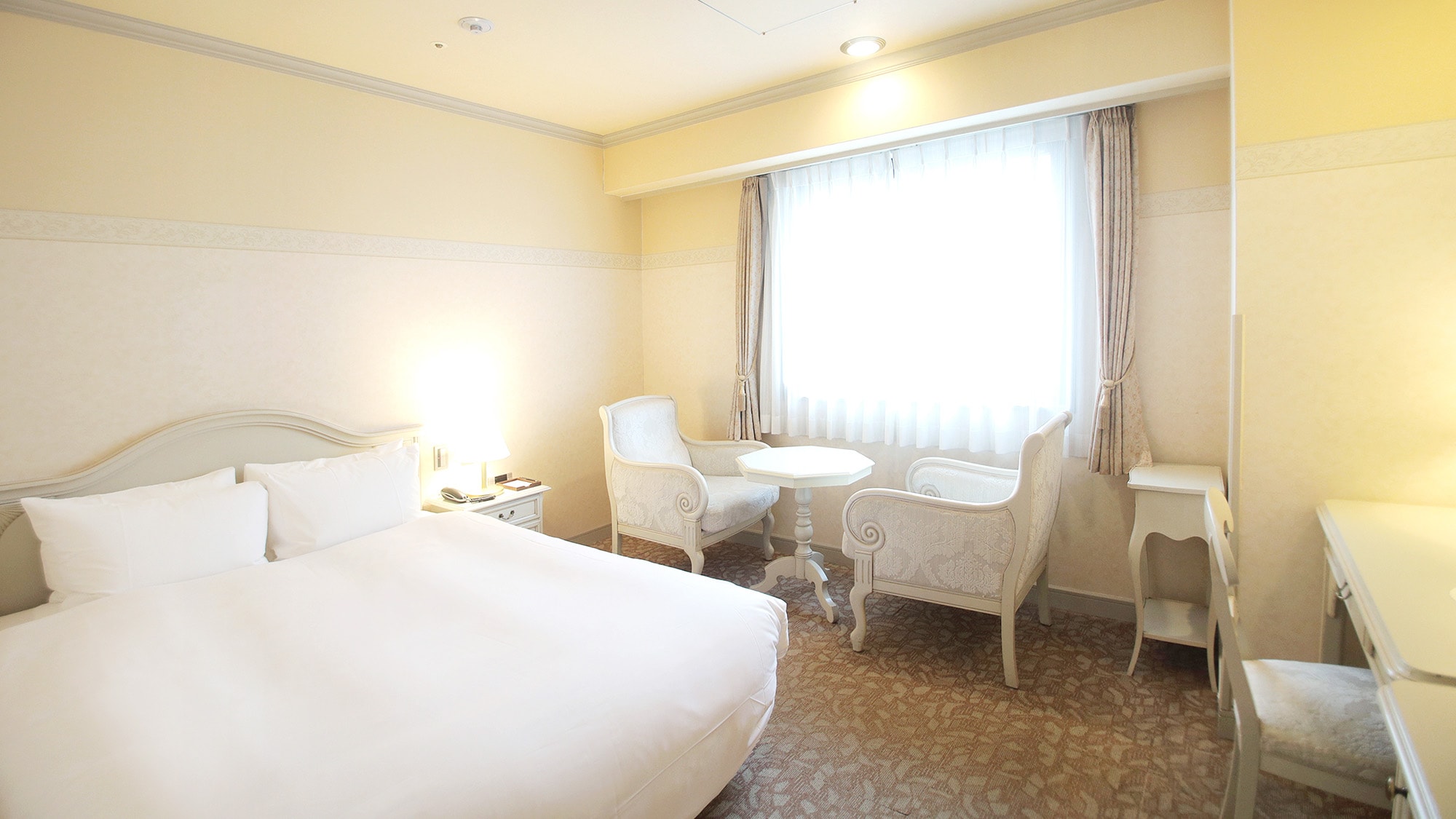 [3rd floor floor color: ivory] Standard double (example)