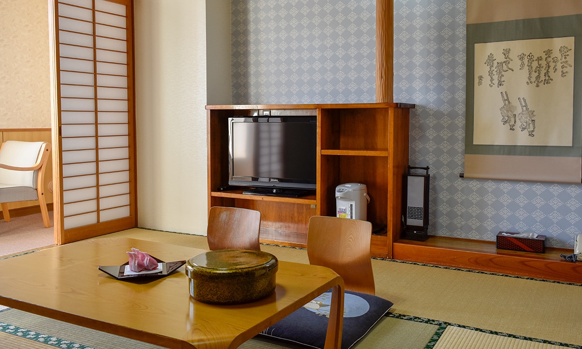 Japanese-style room