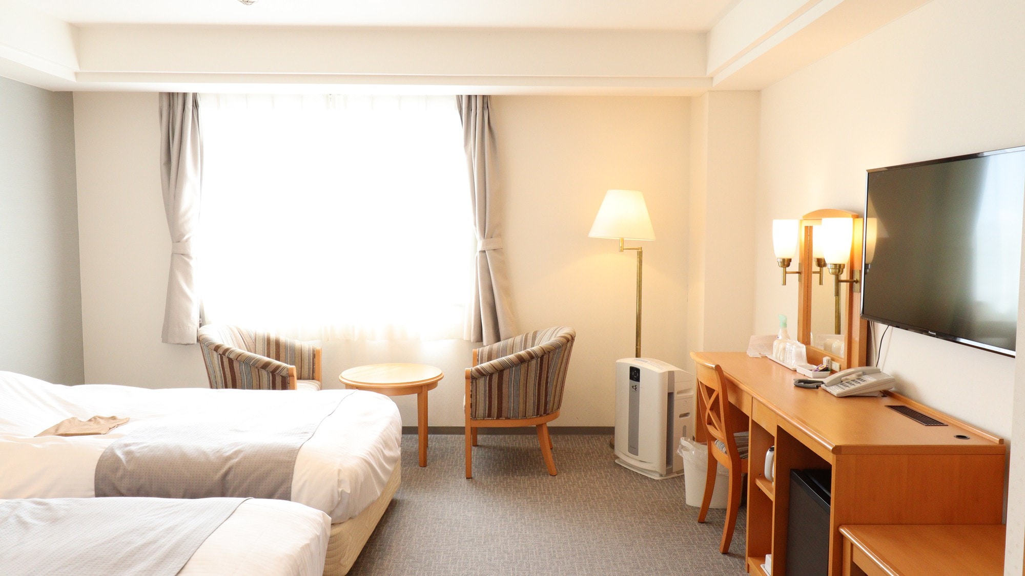 "New Wing" Twin Room B [Non-smoking] Room size: 25 square meters