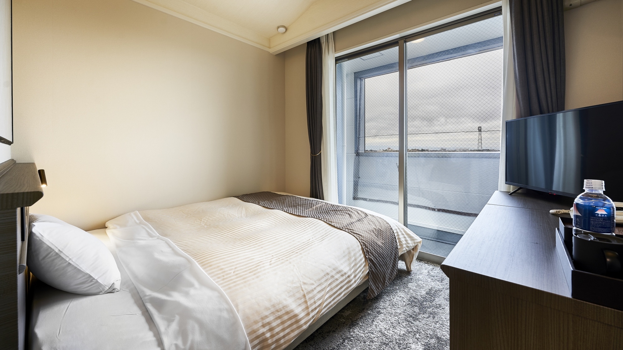 D type Western-style double room [unit bath]