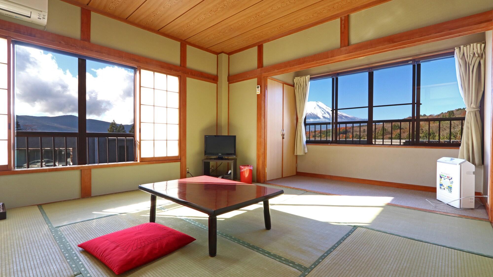 *[Guest room] Mt. Fuji view ◆ Japanese-style room with 8 tatami mats