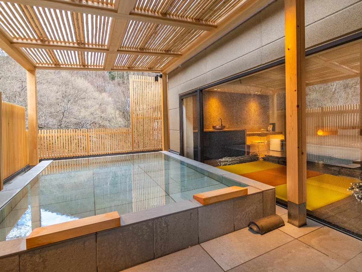 Zen Series - ระเบียง Kumano ขนาด 20 ตร.ม. พร้อมอ่างอาบน้ำกลางแจ้ง