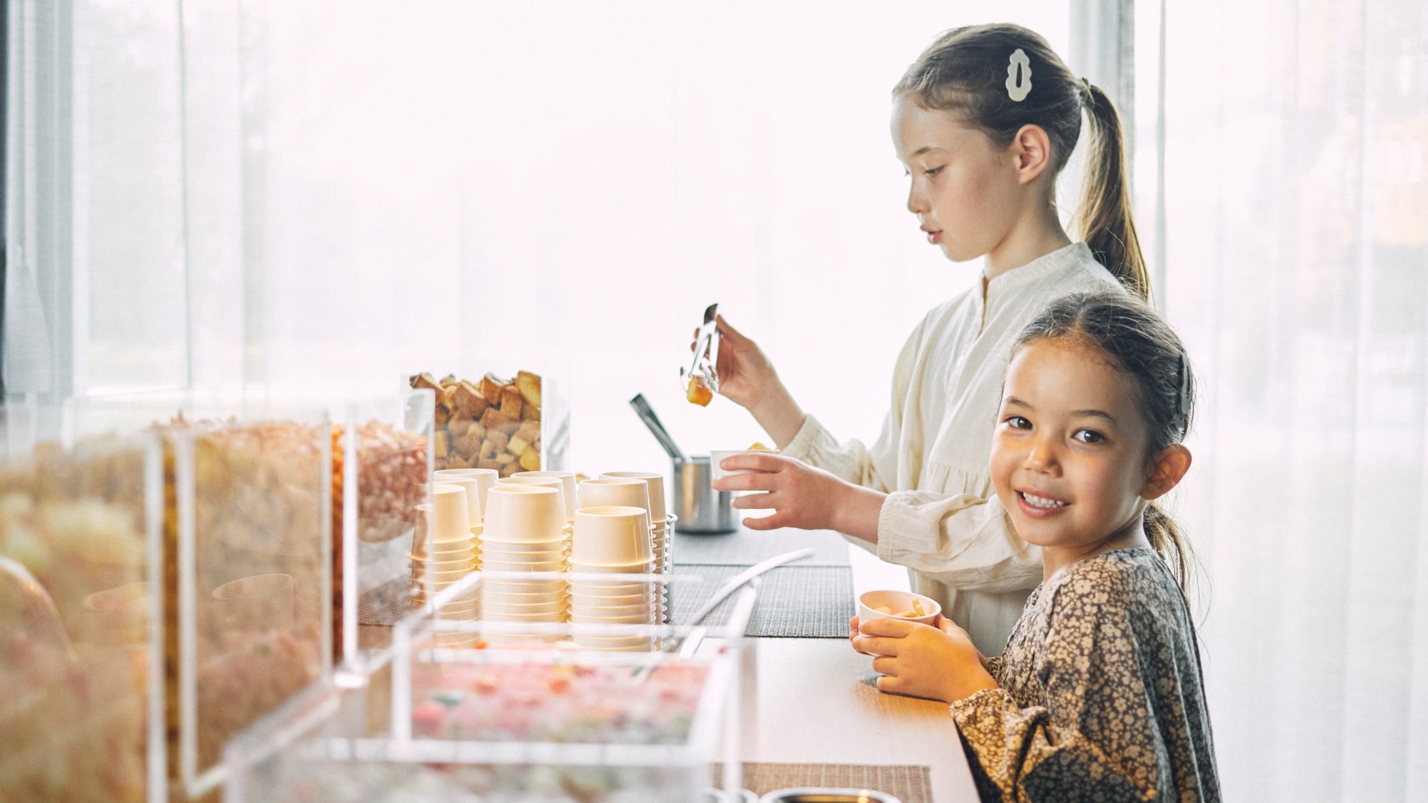 [Lounge] Kami menyediakan minuman beralkohol dan minuman ringan gratis serta makanan ringan. *Isi bervariasi tergantung pada waktunya.