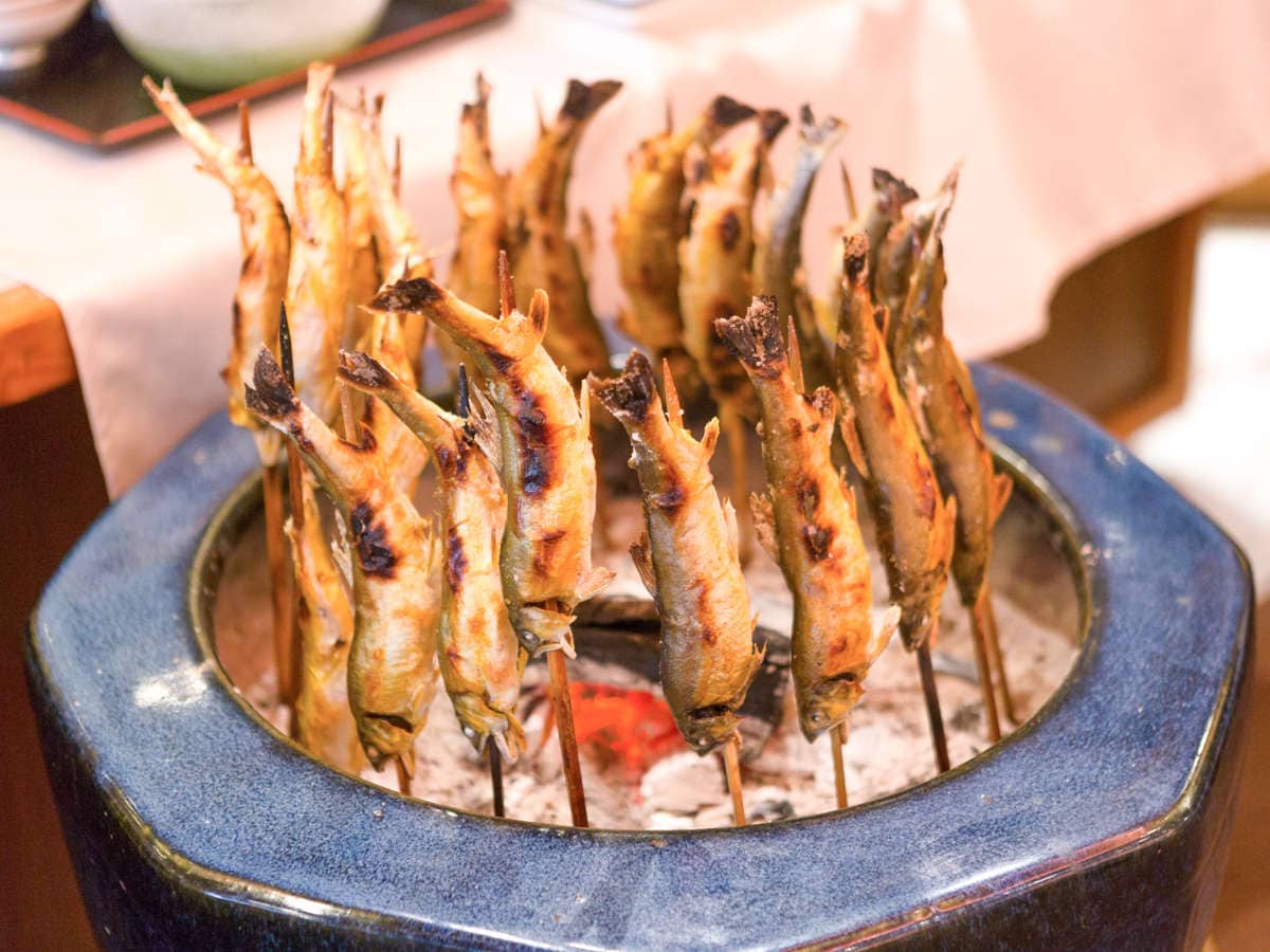 강 생선 소금 구이