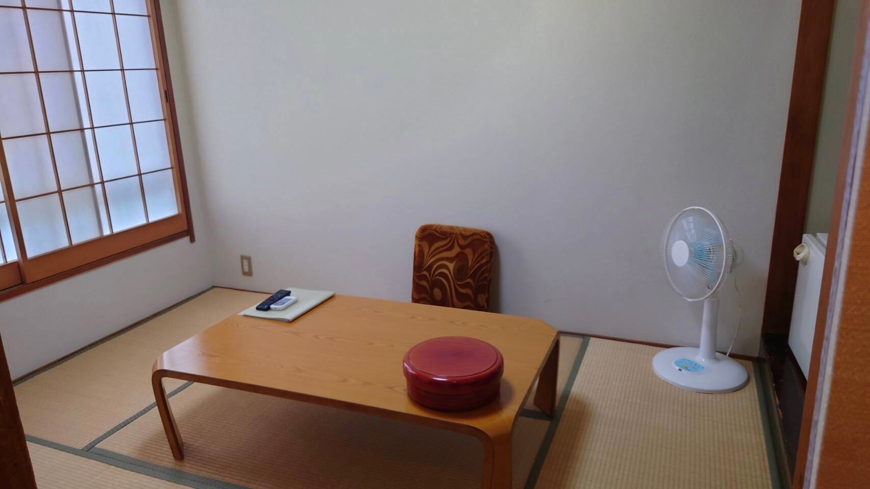 Kamar bergaya Jepang (4,5 tikar tatami)