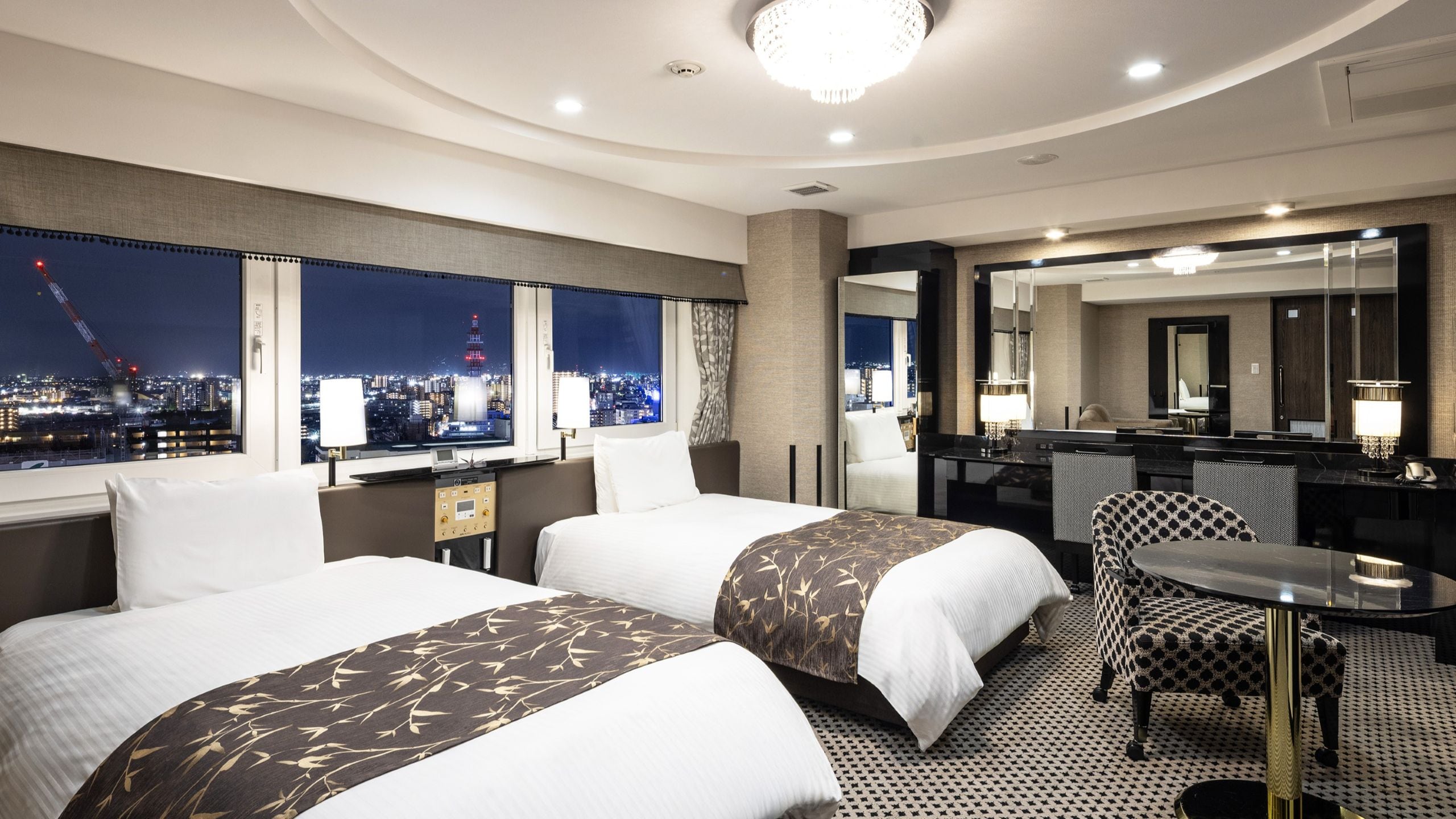 デラックスツイン