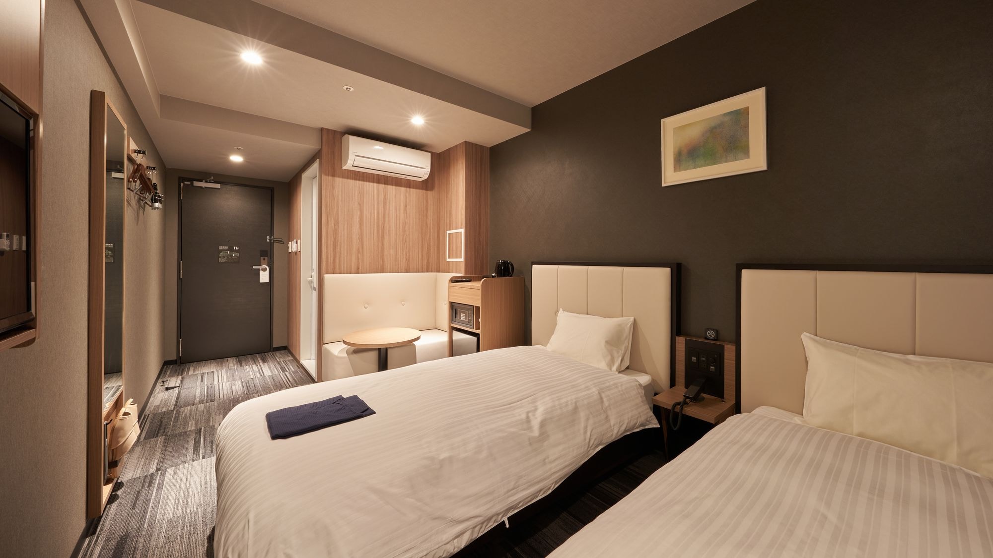 ■Twin room (area: 17.7㎡)