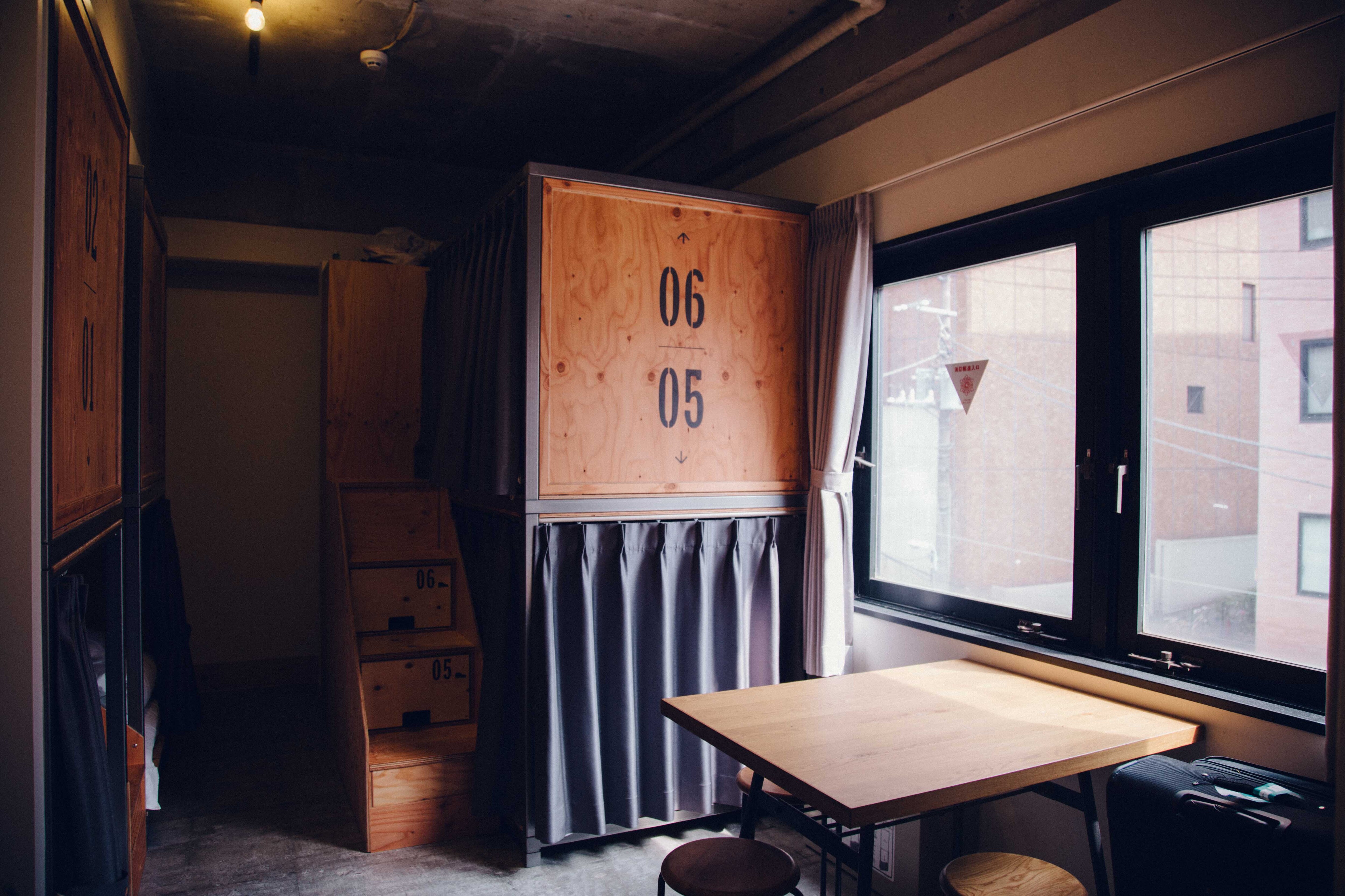Female-only 6-person dormitory