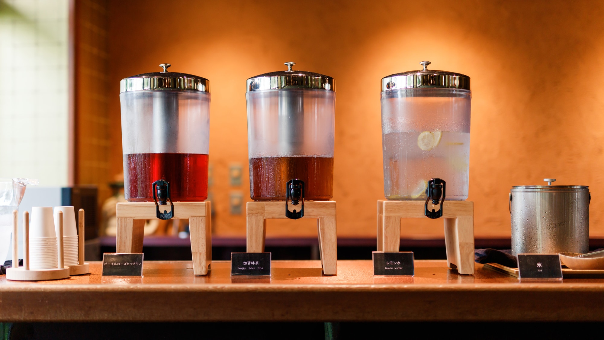 The lobby lounge is a free drink corner