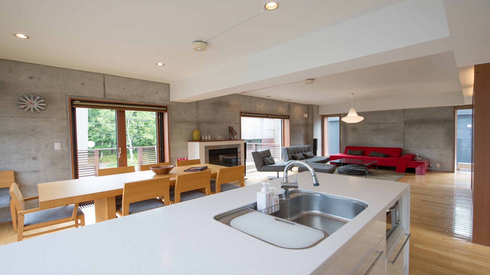 Enjoy chatting even across the kitchen