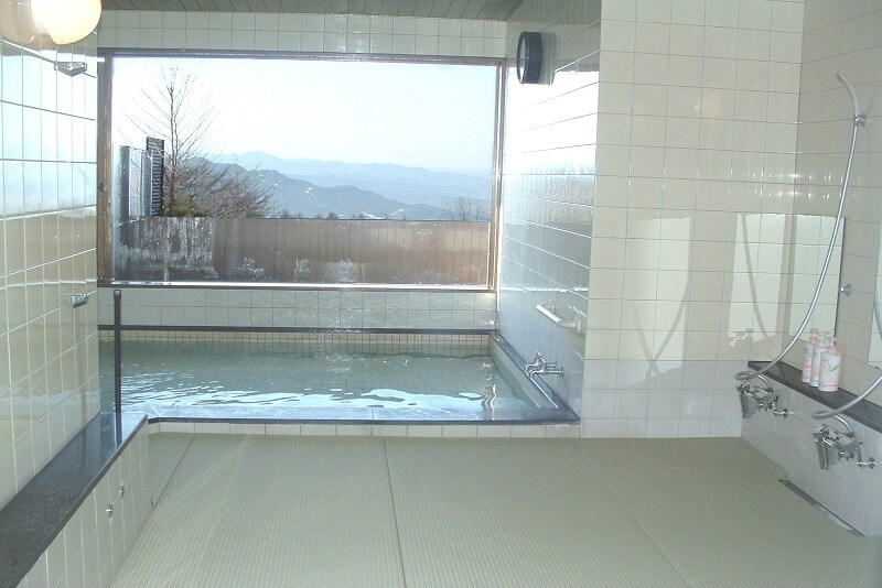 2 tatami mat bath