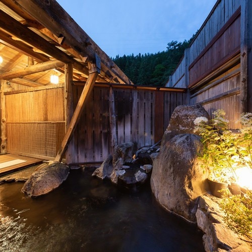 Private open-air bath "Moon"