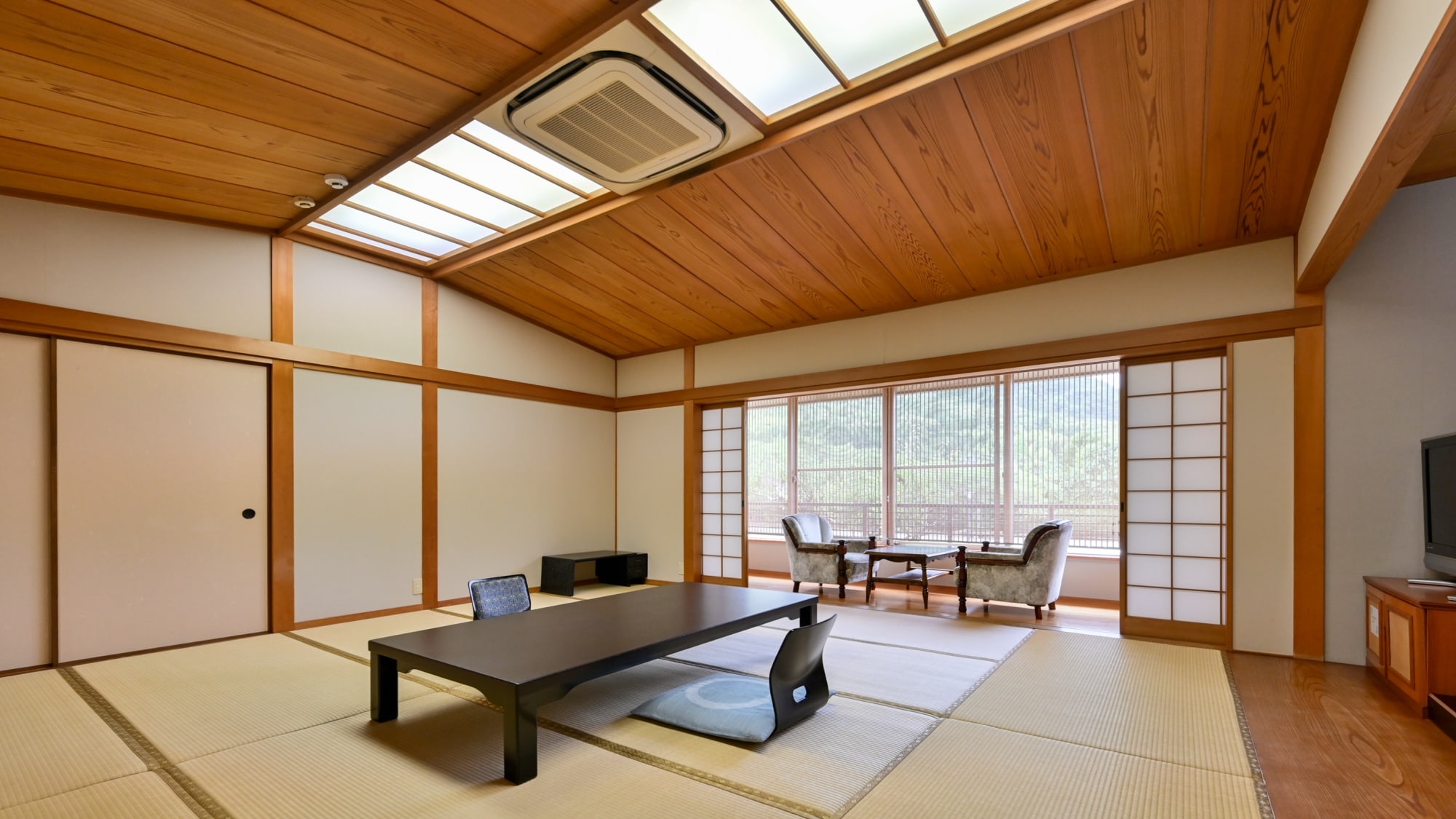 Ume (Japanese-style room) River view