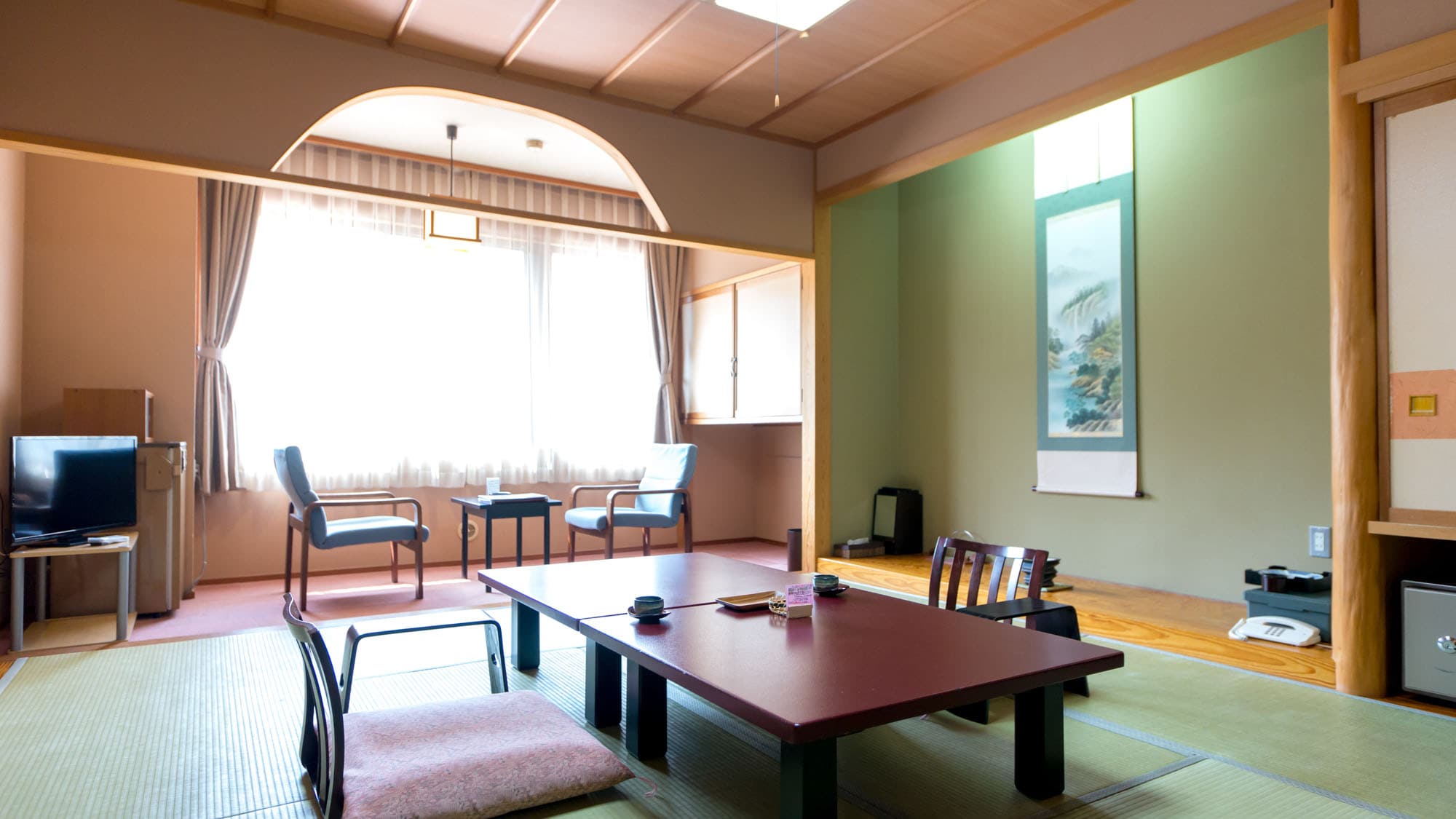 [New building, Japanese-style room 10 tatami mats] A room with a wide rim and a warm water washing toilet.