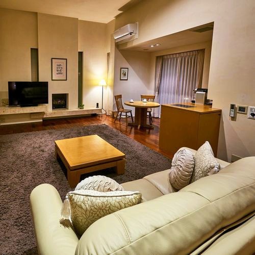 [Twin] A room where two people can relax comfortably (example of a guest room)