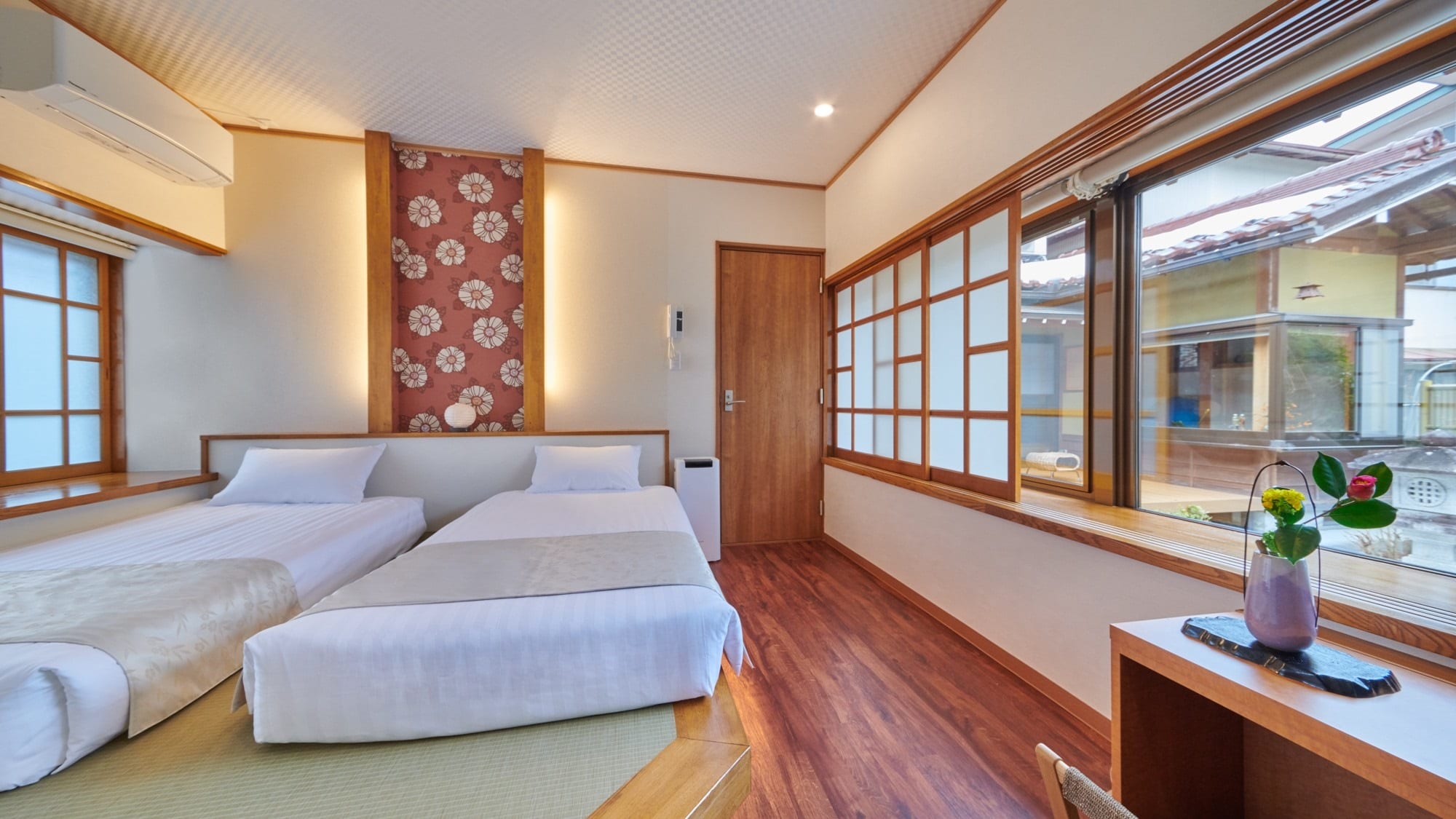 [Japanese bed garden view twin]