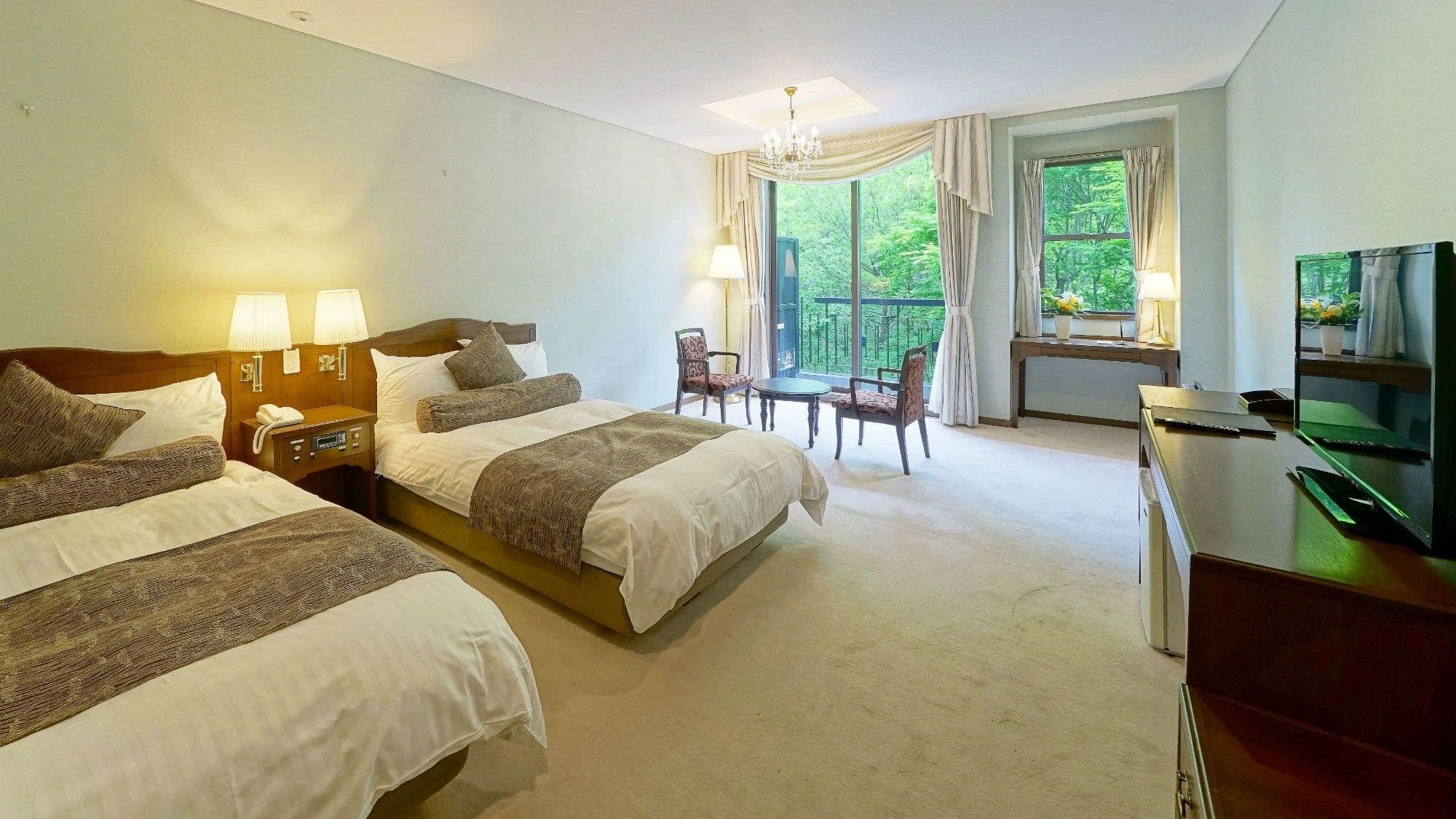 [Classic Superior Twin] ห้องเตียงแฝดขนาด 37 ตร.ม. ในพื้นที่หรูหราและเงียบสงบ