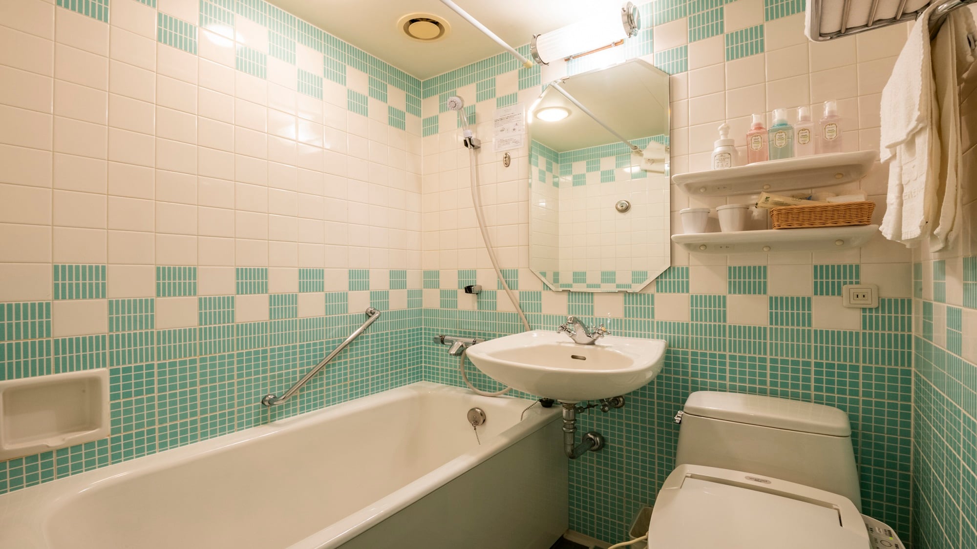 Unit bath