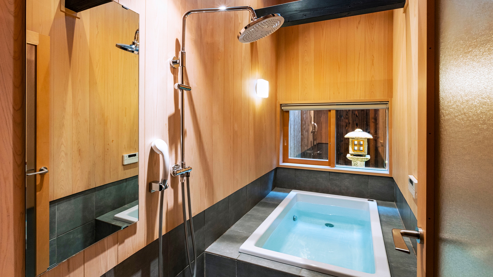 kamar mandi