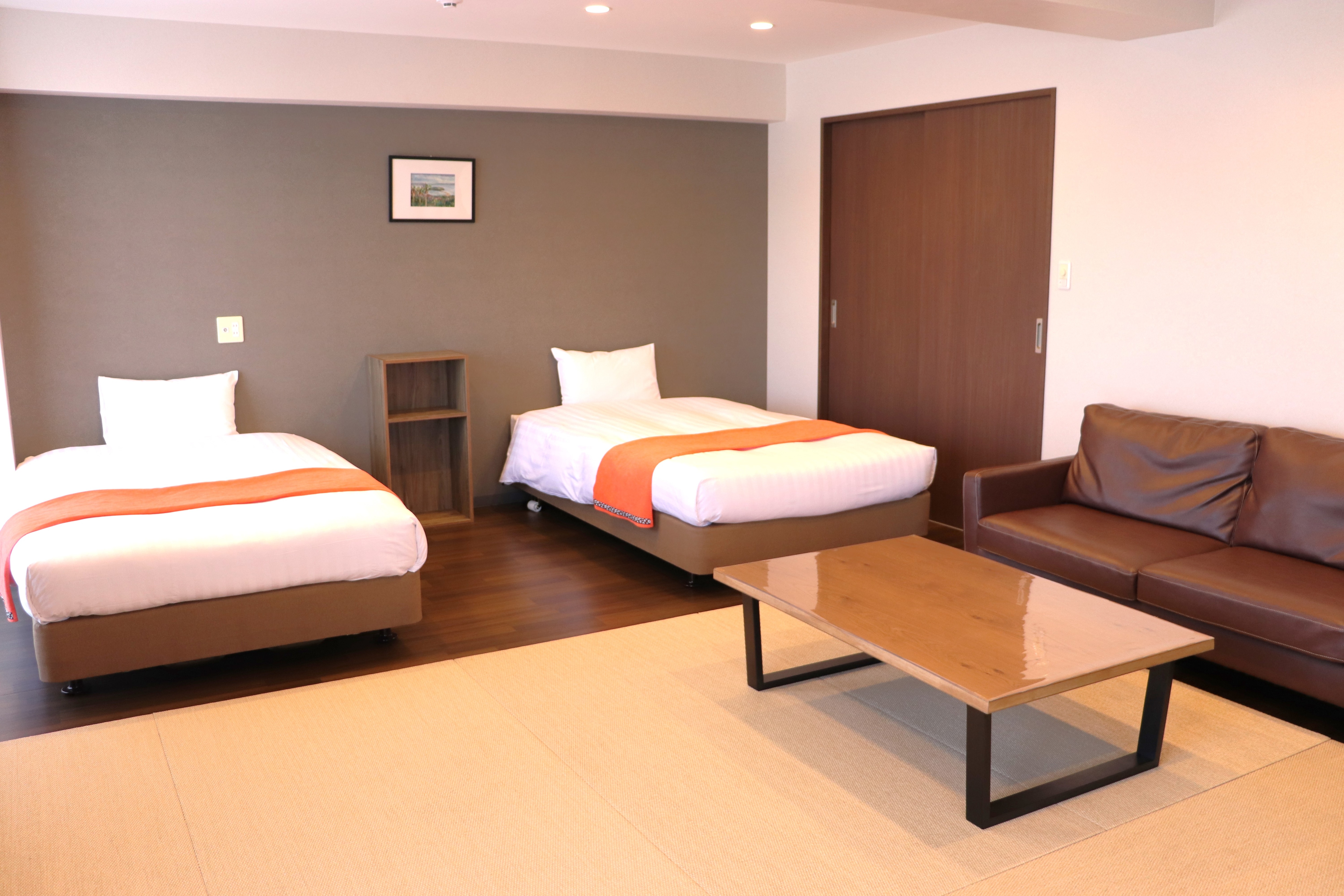 Japanese-Western style (bed)