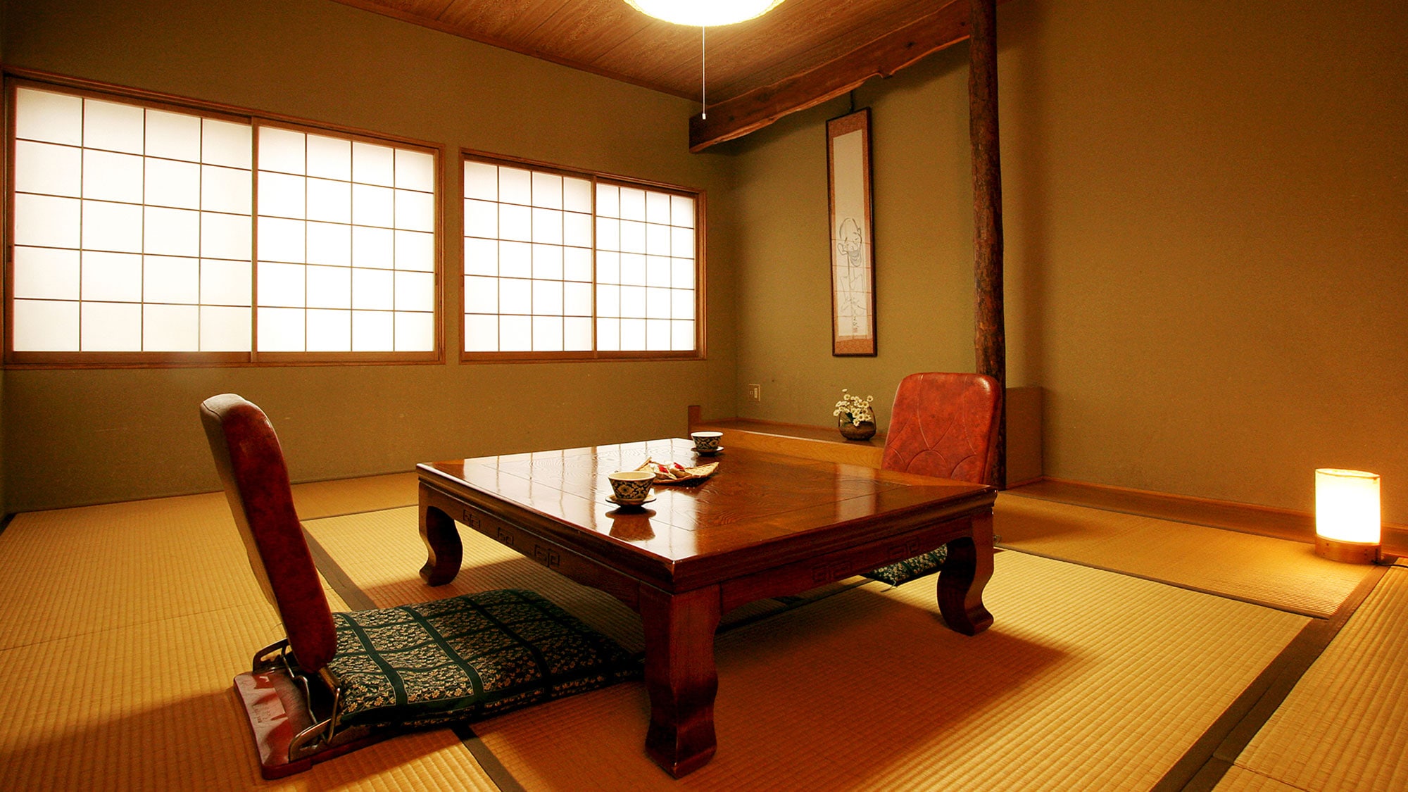 ・<Rooms> All rooms are Japanese-style rooms (8 tatami mats to 14 tatami mats), non-smoking rooms.