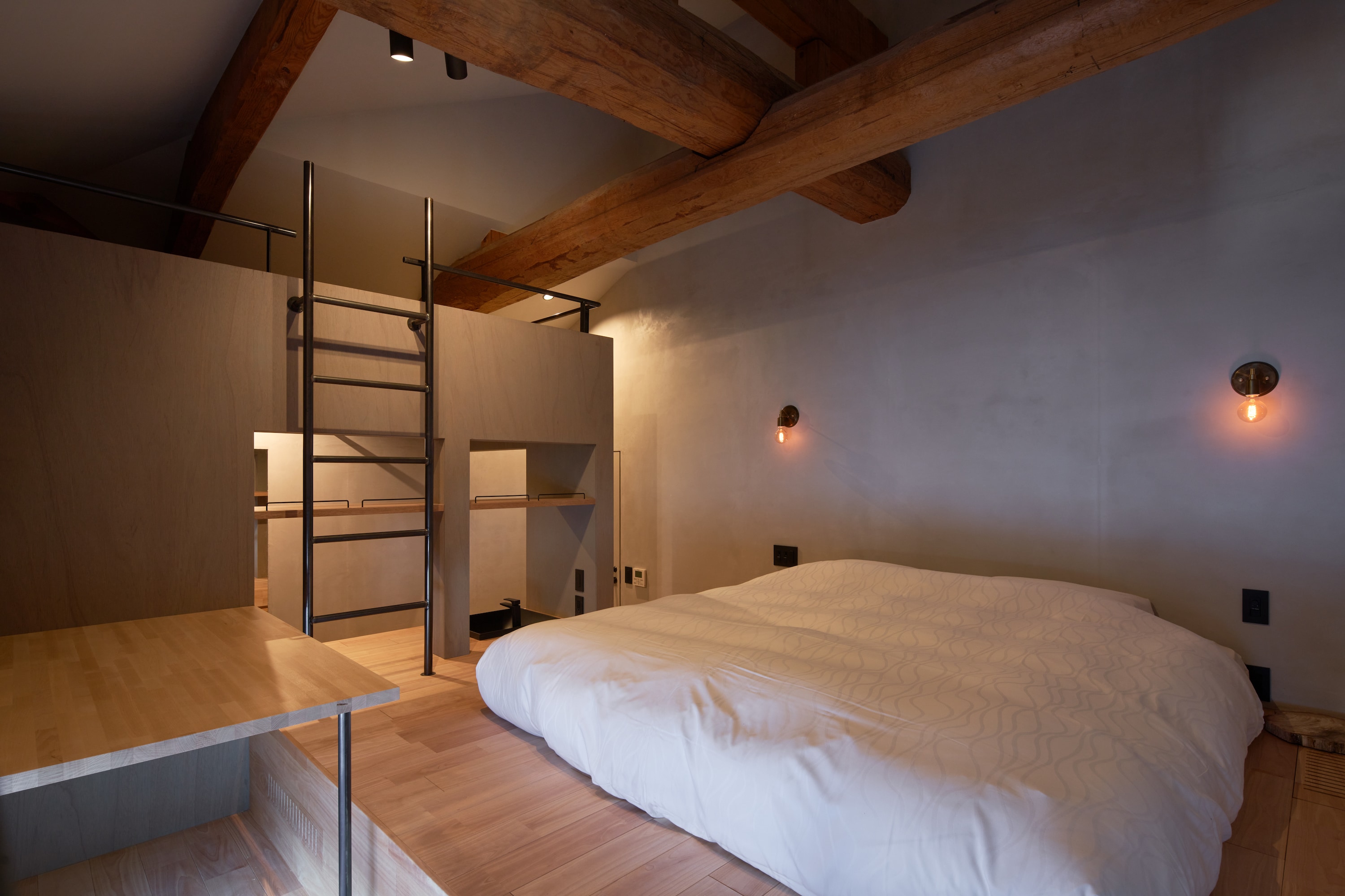 Kamar Double [Bangunan Utama] Standard Double/Pemandangan Gang (Kamar 214)