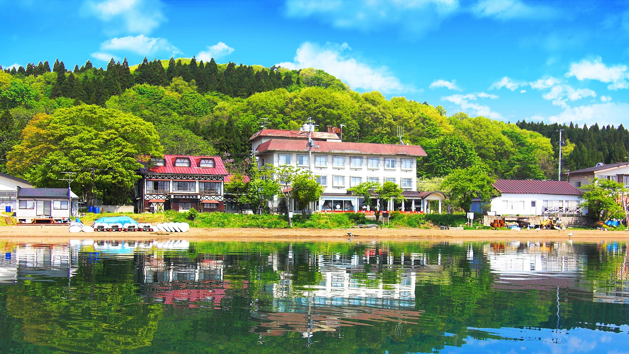 ■Hotel overview■Our hotel is located right next to Lake Inawashiro!