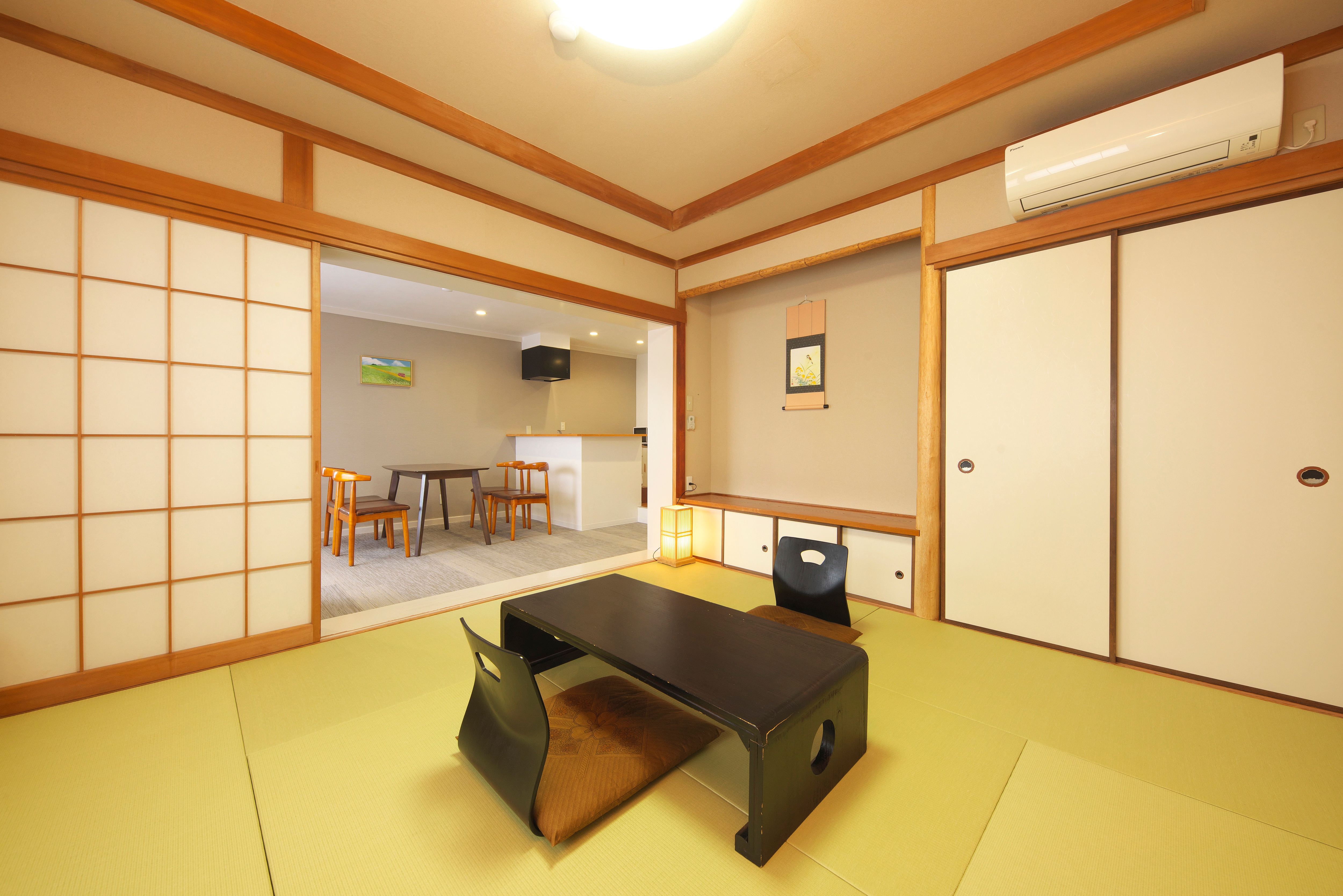 [Room 205 67.2㎡] Corner suite living room