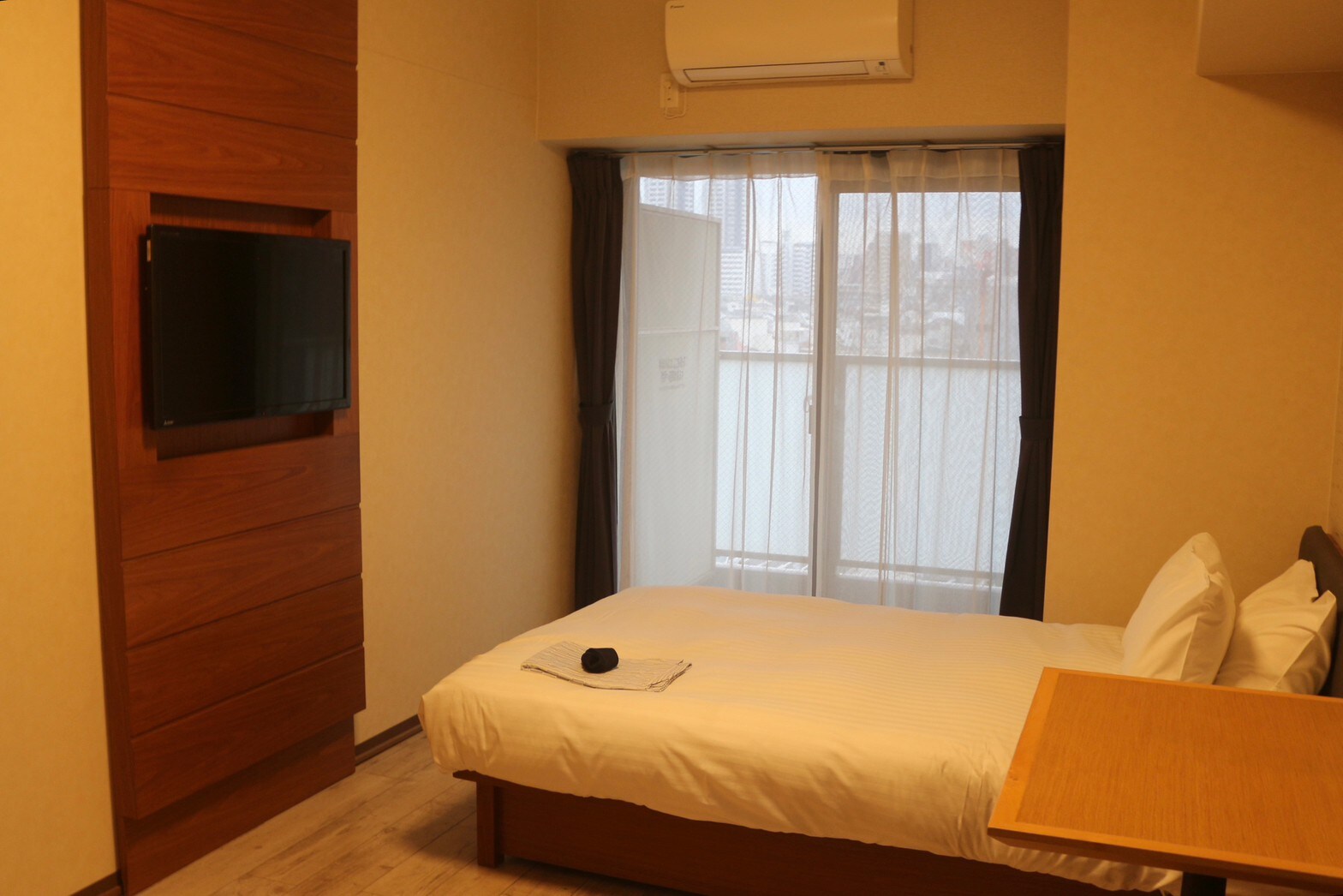 [Non-smoking] Single/semi-double room with one 120 cm size bed