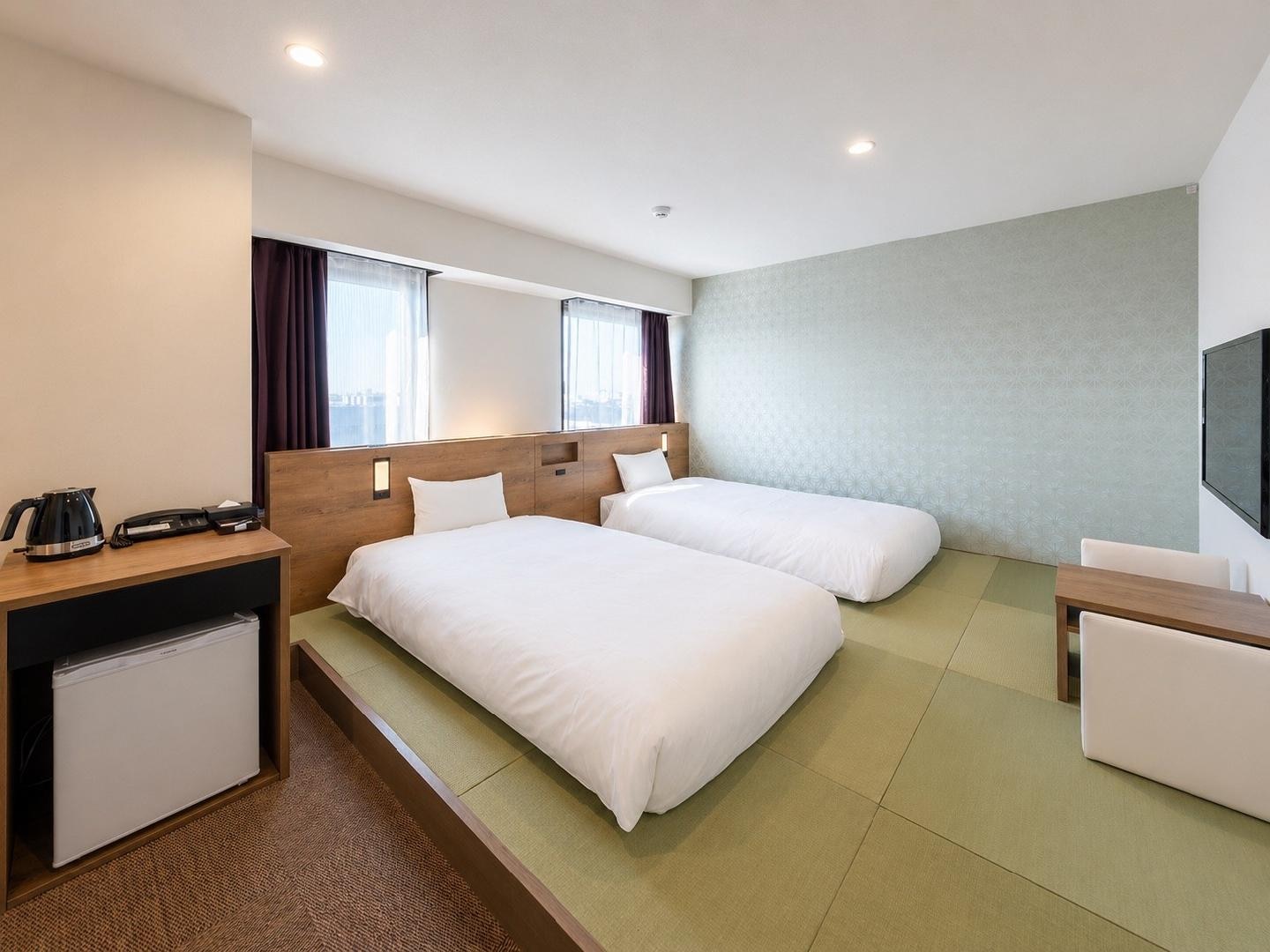 Japanese-Western style room for 2 people
