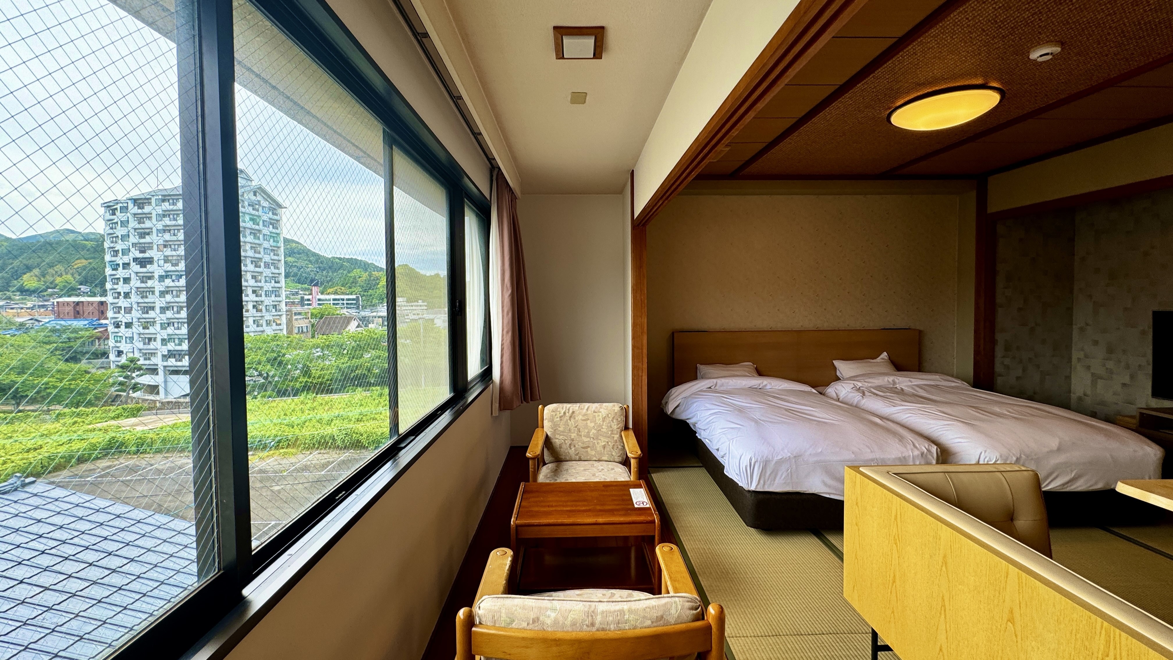 C Standard Japanese-Western Room + Living Room Sofa + Oen [Non-smoking]