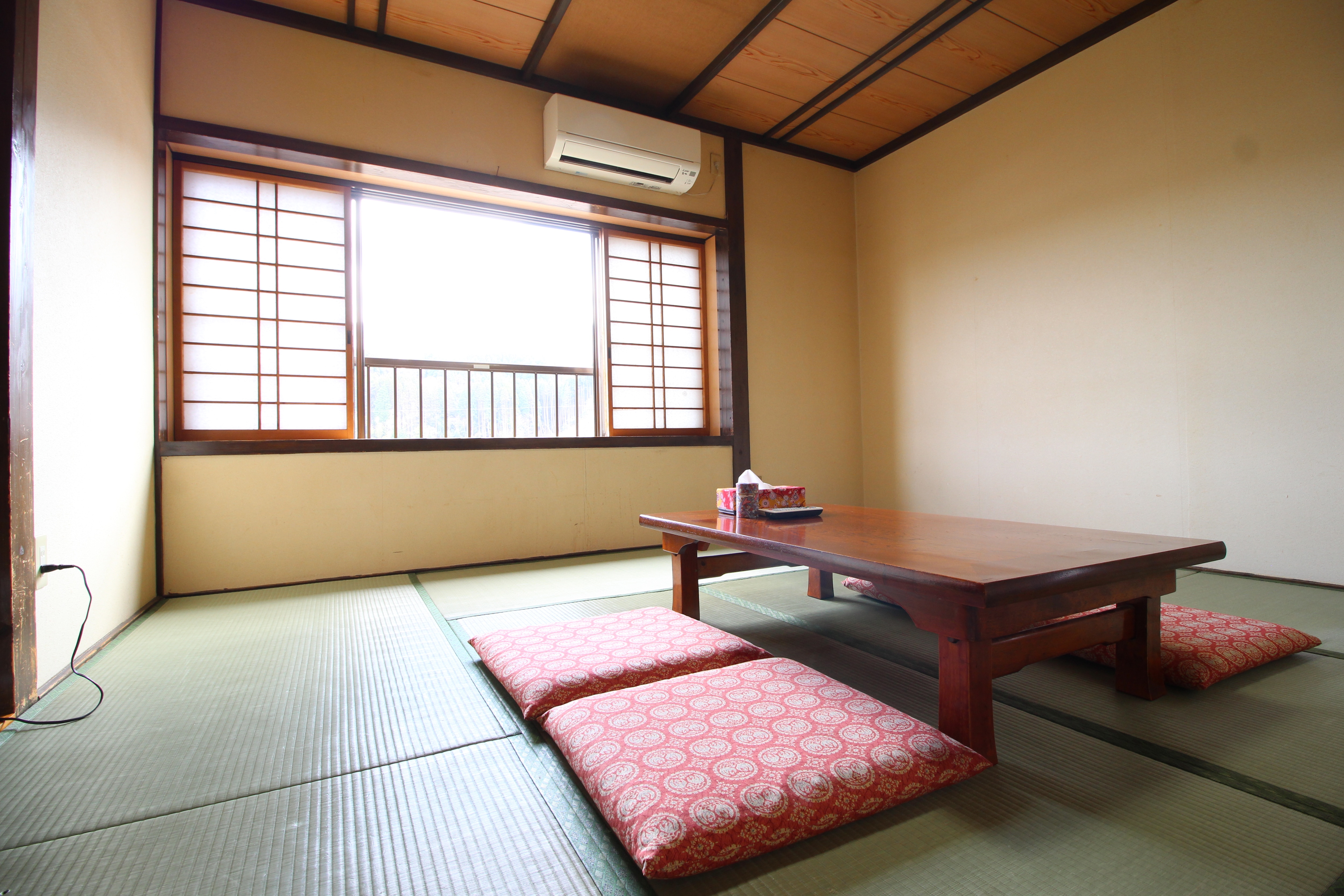 Japanese-style room