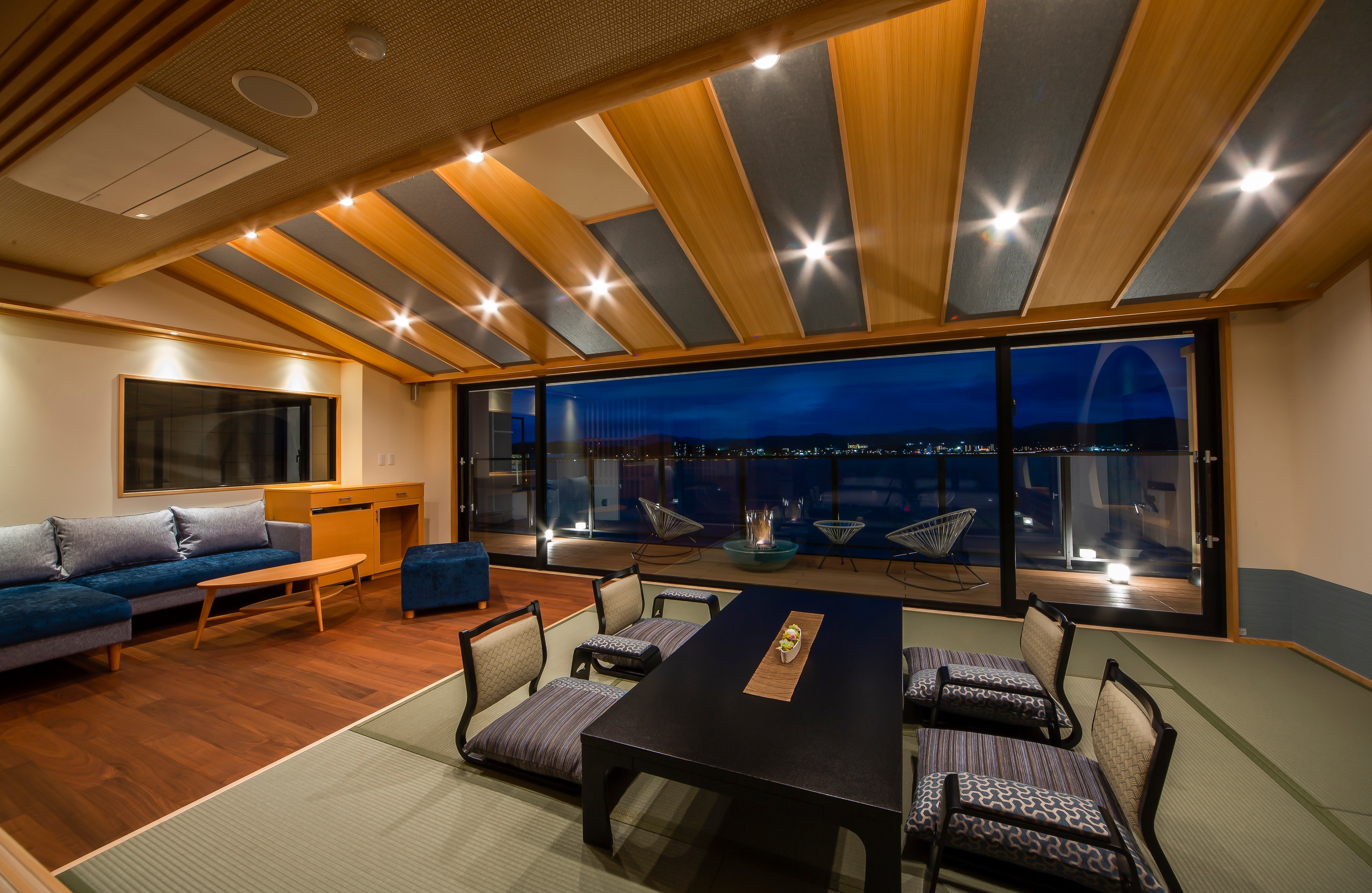 [New guest room] Japanese and Western room with a view bath on the 5th floor, water and clouds, water 3 and 6