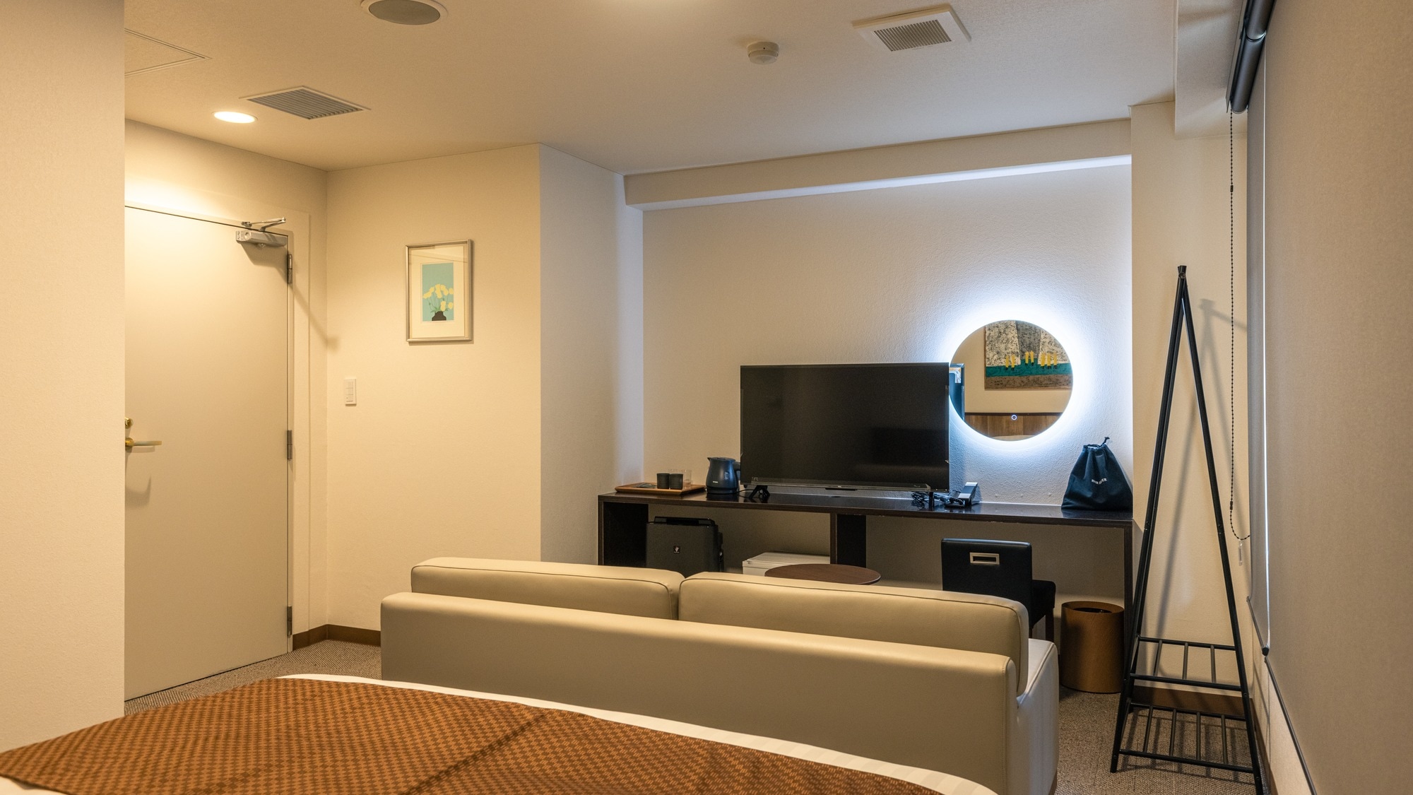 Compact Western-style room (20 sq m)