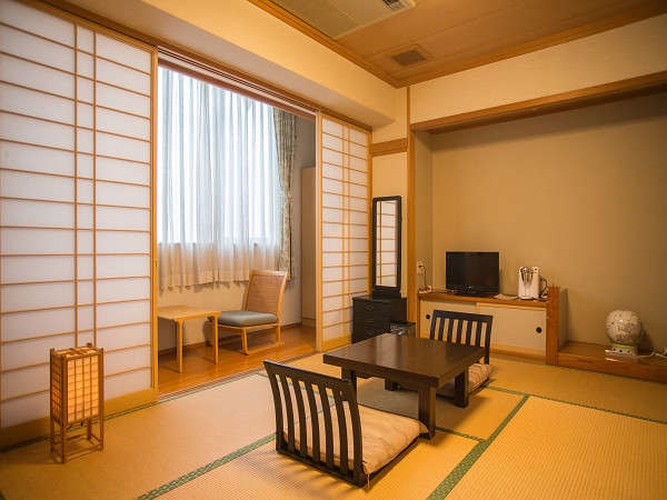 Main building Japanese-style room 7.5 tatami mats