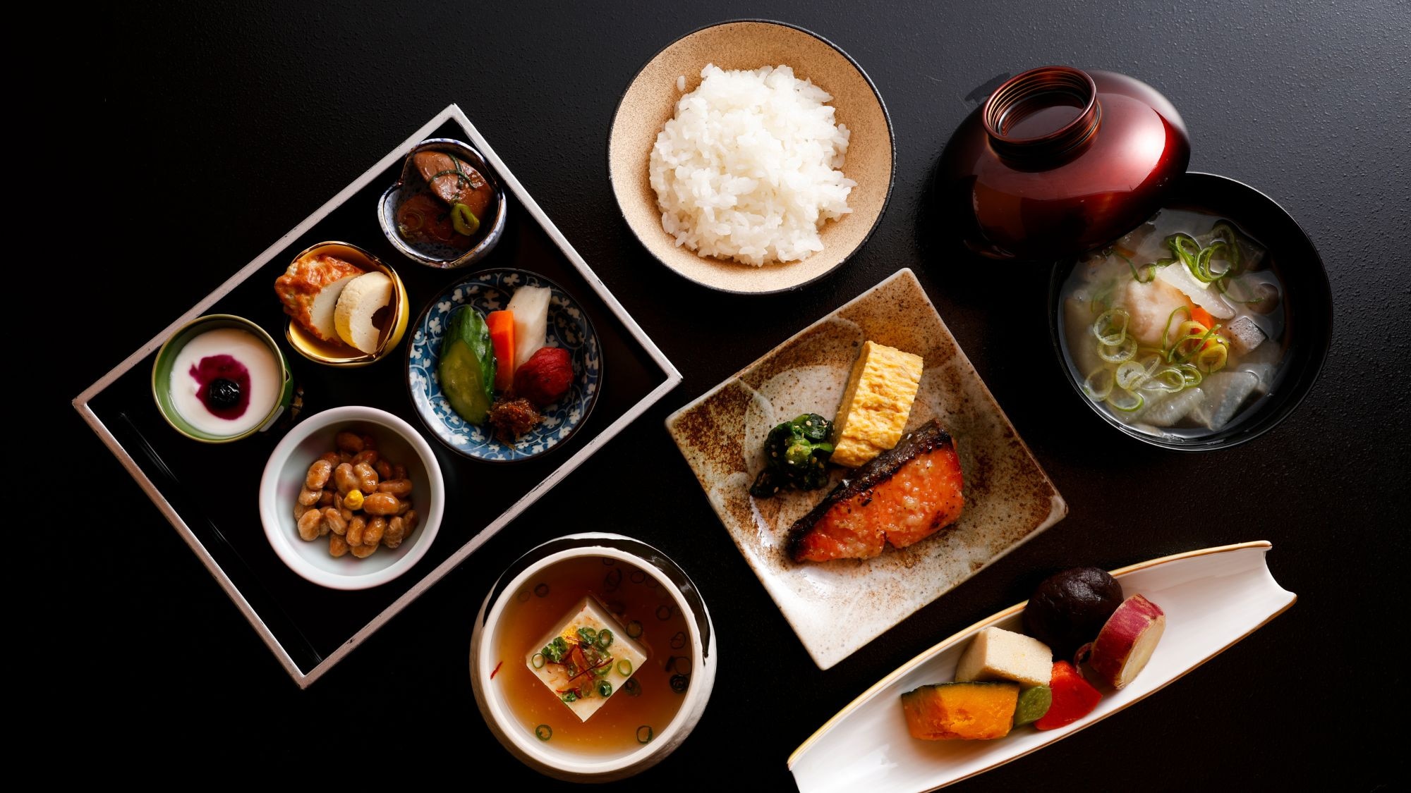 【Misasa-so的早餐】一份有益腸道的早餐，包含約15種發酵食品 / 範例
