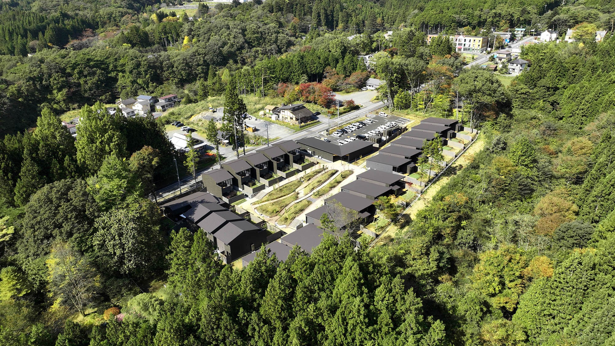 [Exterior] A private villa built in the middle of nature. Enjoy an extraordinary space.