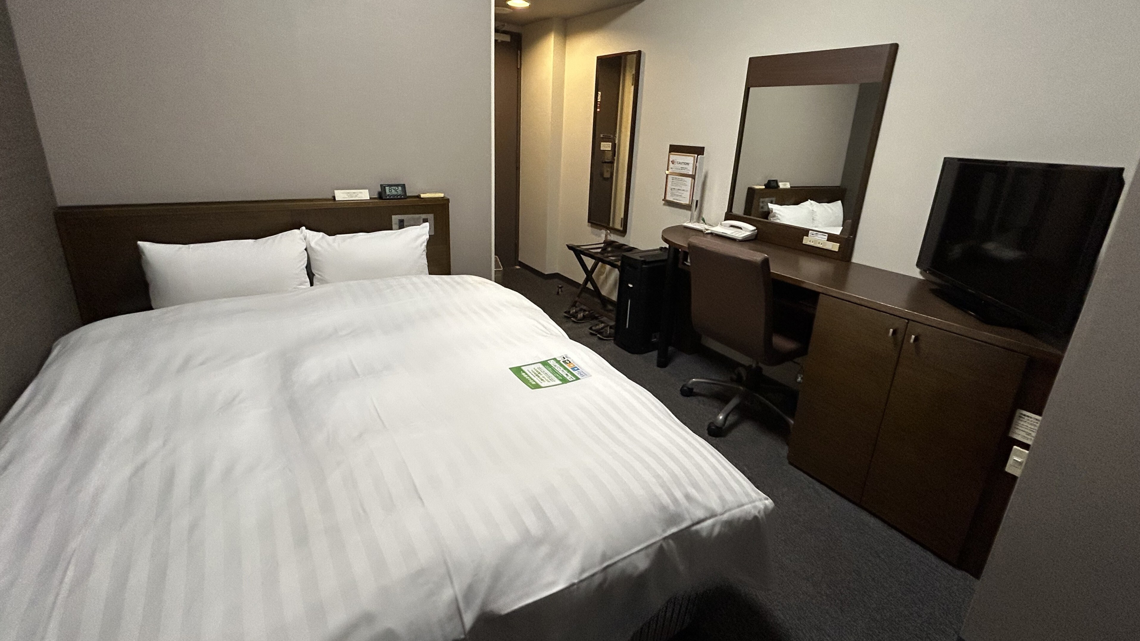 Standard Semi-Double Room 1