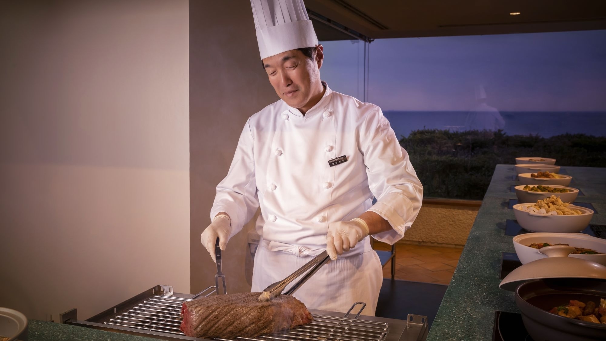 Special menu "Domestic beef roll grill" will be cooked in the live kitchen [dinner buffet]