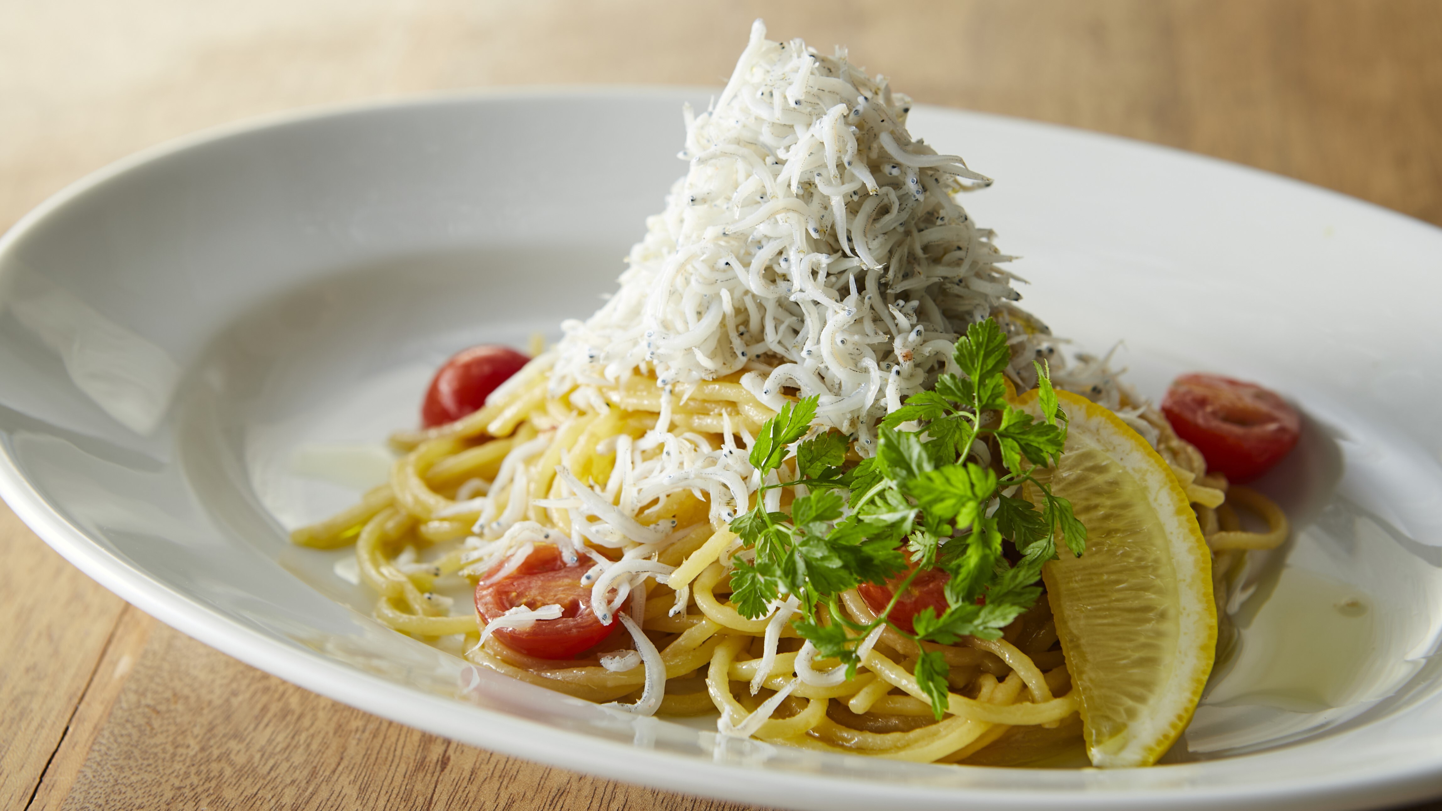炒銀魚和番茄peperoncino