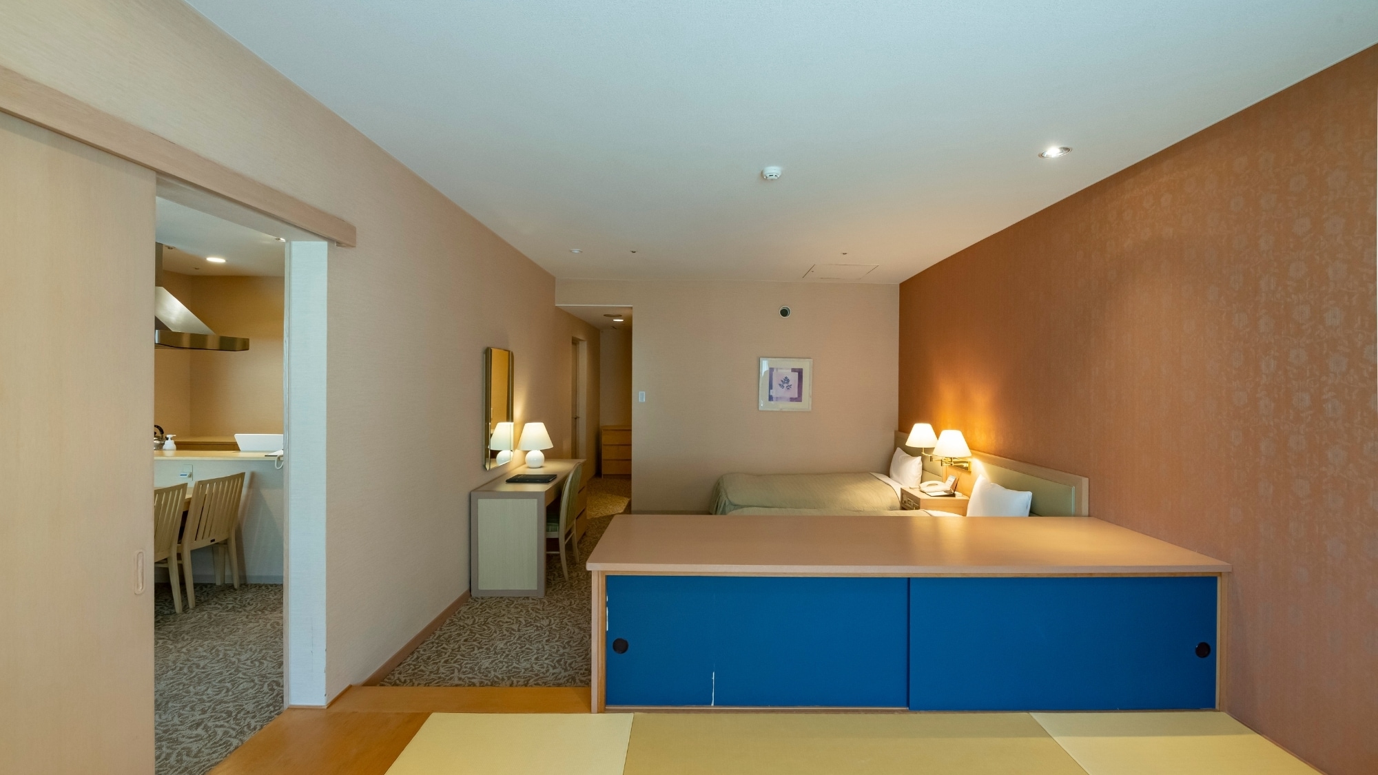 [Lantai Hutan] <Residential Suite> Silakan habiskan waktu bersantai di kamar yang luasnya sekitar 80 meter persegi.