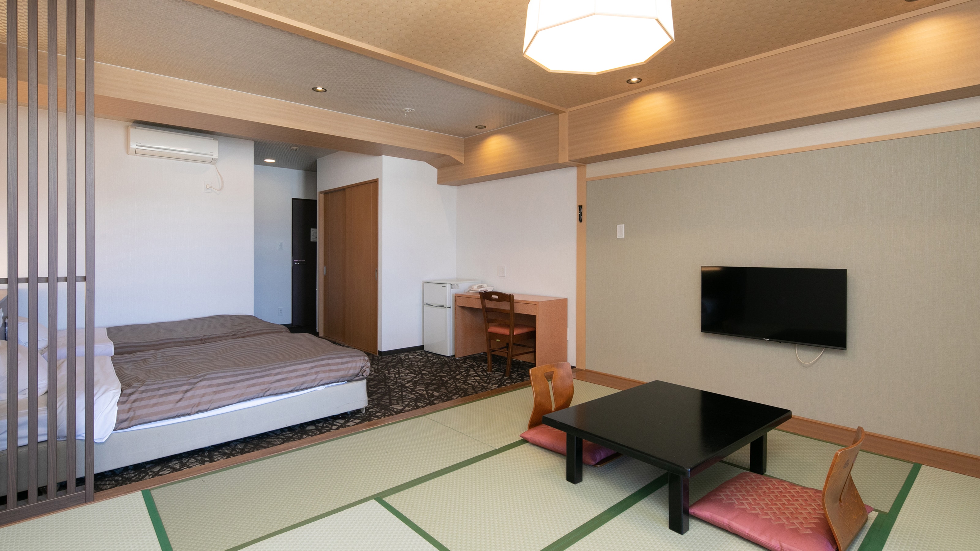 [Tầng cao, view] Phòng đôi + phong cách Nhật Bản (10 chiếu tatami)
